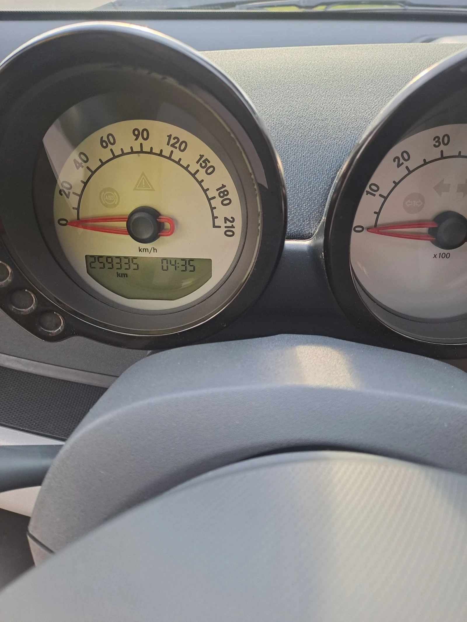 Smart Forfour 1.3 95ps, снимка 7 - Автомобили и джипове - 53942373