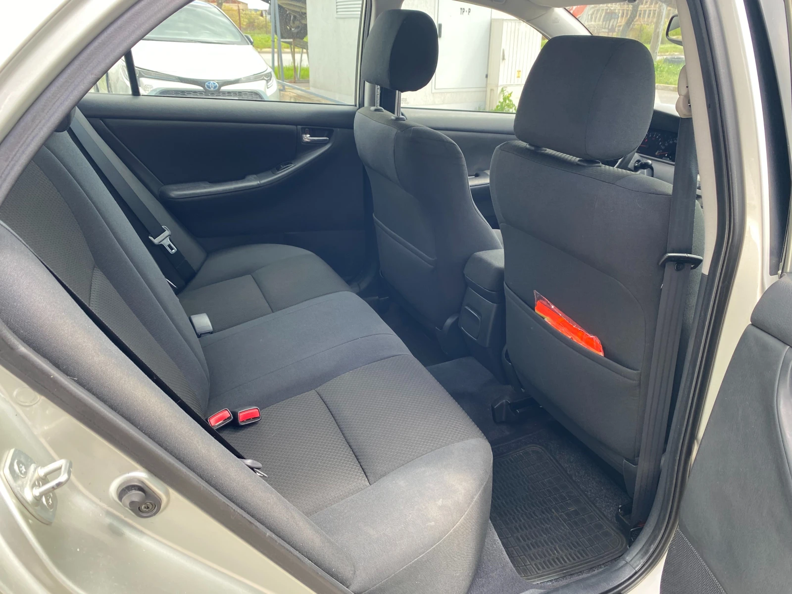 Toyota Corolla 1.4 SOL MT | Mobile.bg � ����������� 12