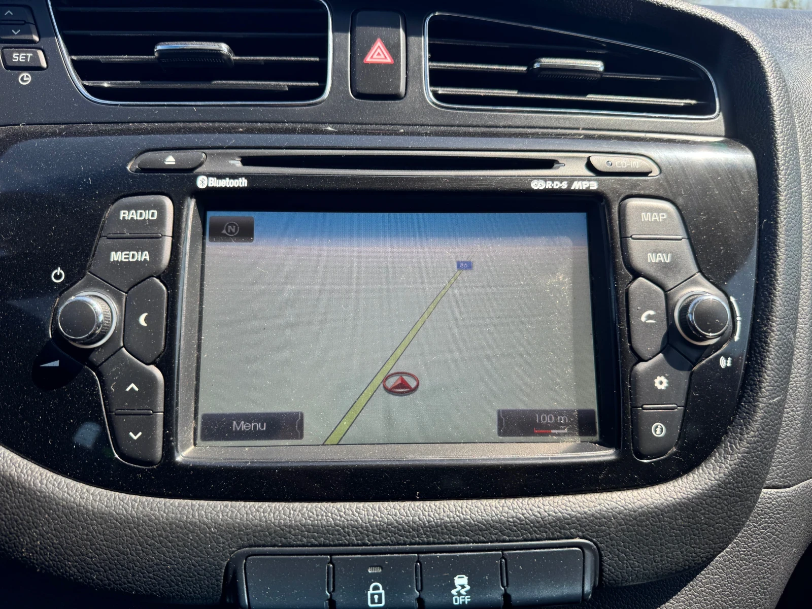 Kia Ceed 1.6CDI/110К.С/КАМЕРА/FACE, снимка 16 - Автомобили и джипове - 54333299