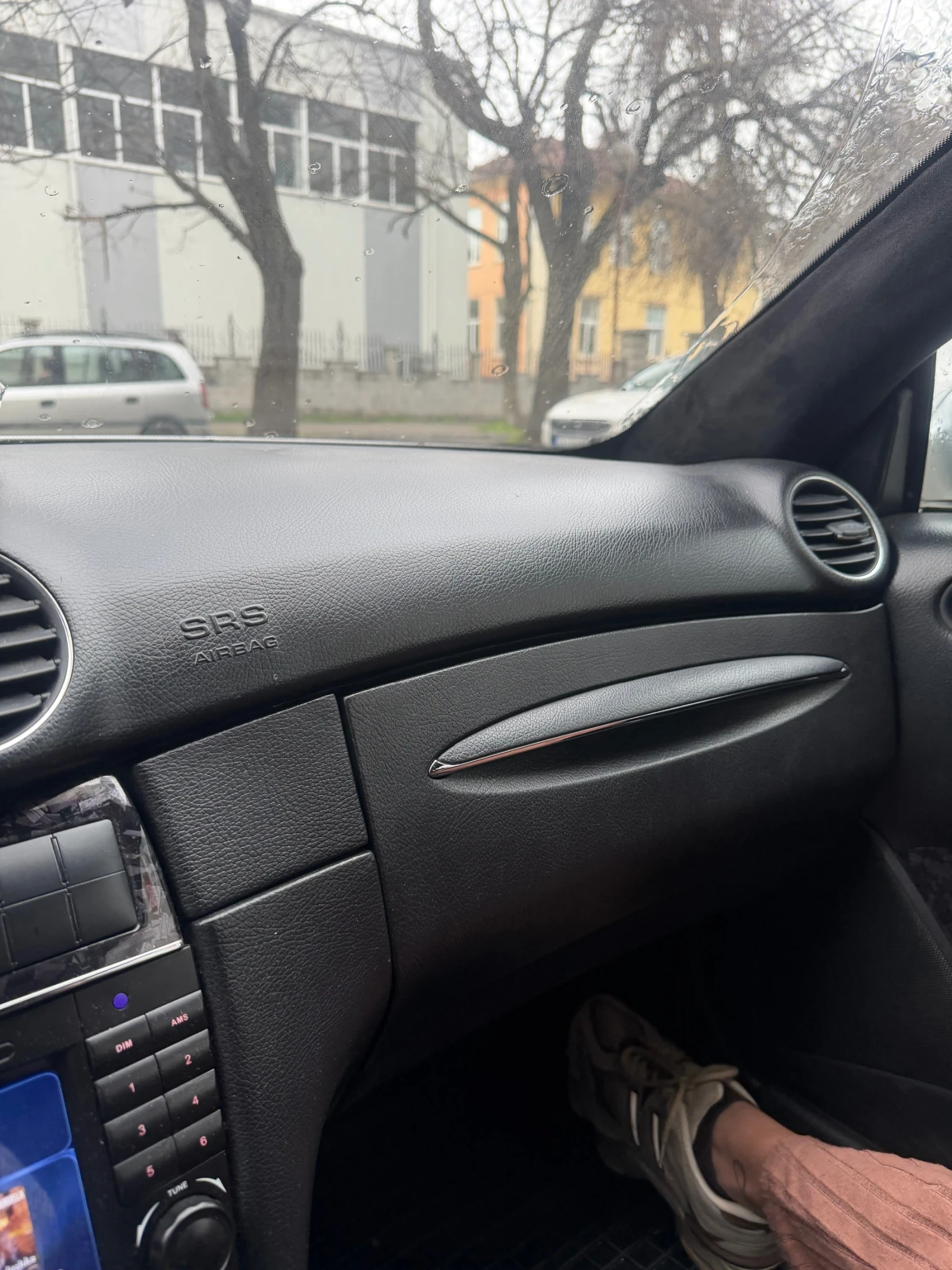 Mercedes-Benz CLK, снимка 9 - Автомобили и джипове - 54514116