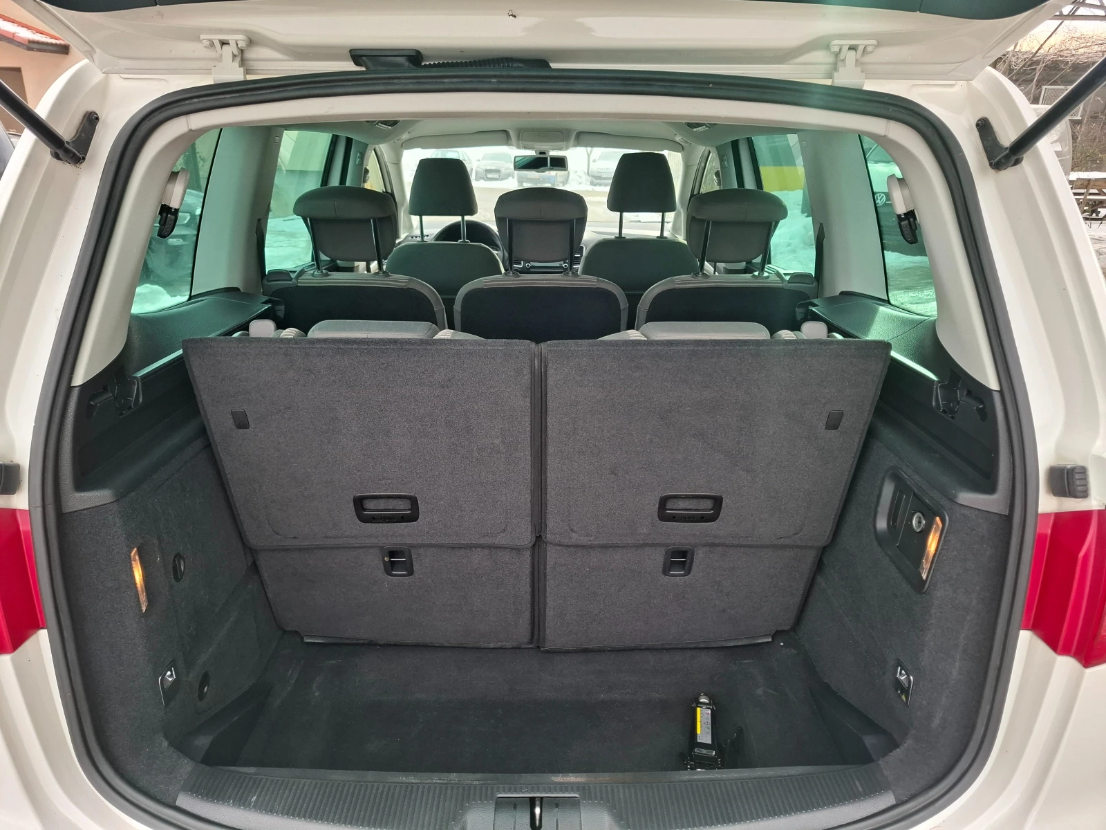 Seat Alhambra 2.0TDI Navi Камера 7мест., снимка 10 - Автомобили и джипове - 54789117