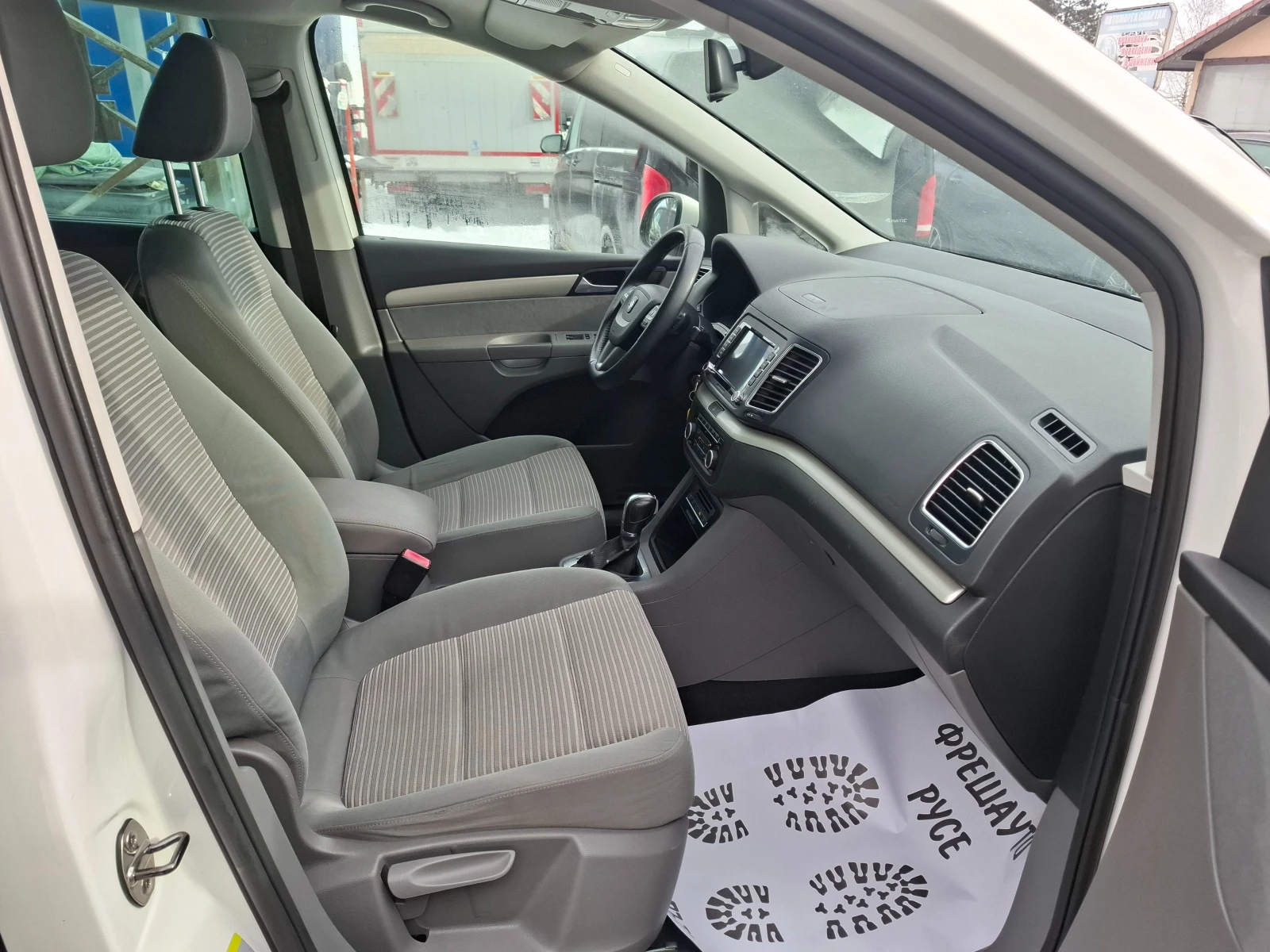 Seat Alhambra 2.0TDI Navi Камера 7мест., снимка 12 - Автомобили и джипове - 54789117