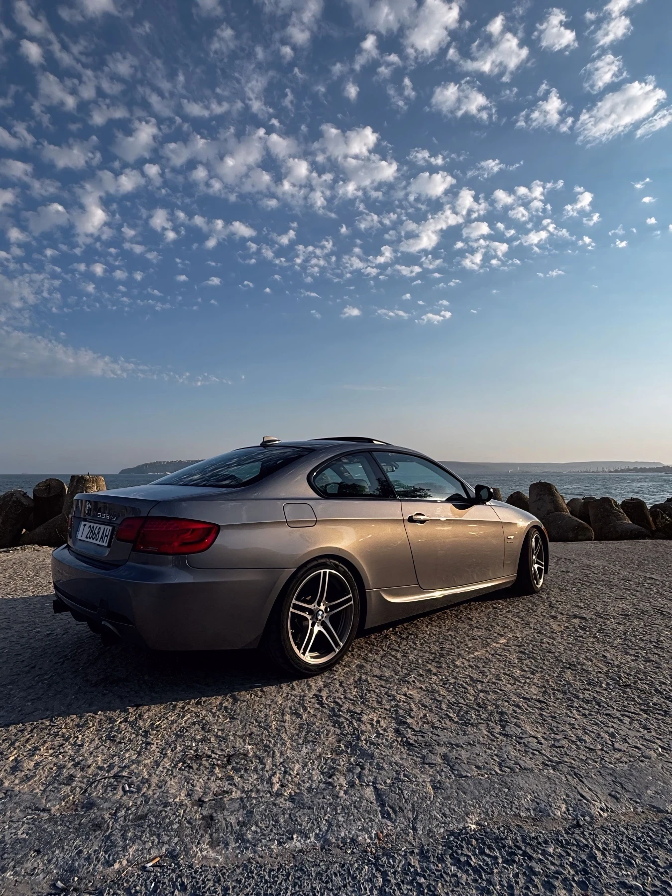 BMW 335 IS, снимка 2 - Автомобили и джипове - 55161861