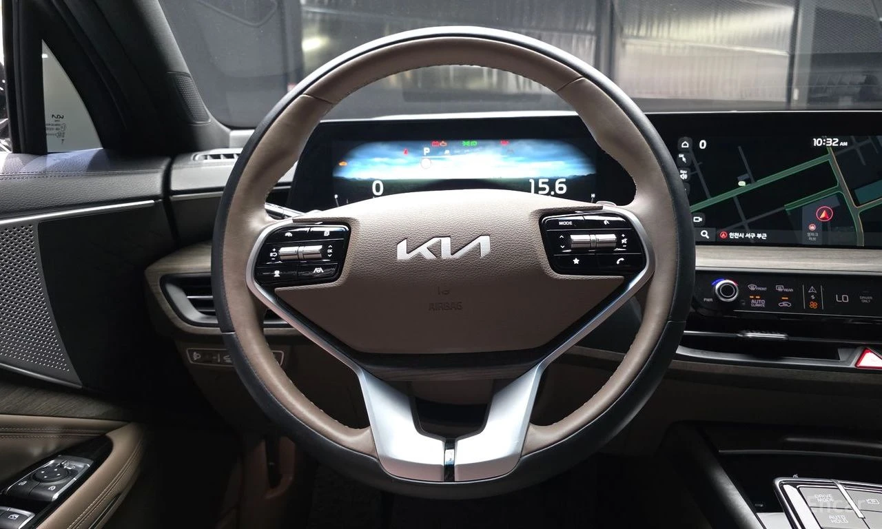 Kia K8 HYBRID* NOBLESSE* ПОДГРЕВ* ОБДУХВАНЕ* LANE* ASSIST, снимка 8 - Автомобили и джипове - 55403475