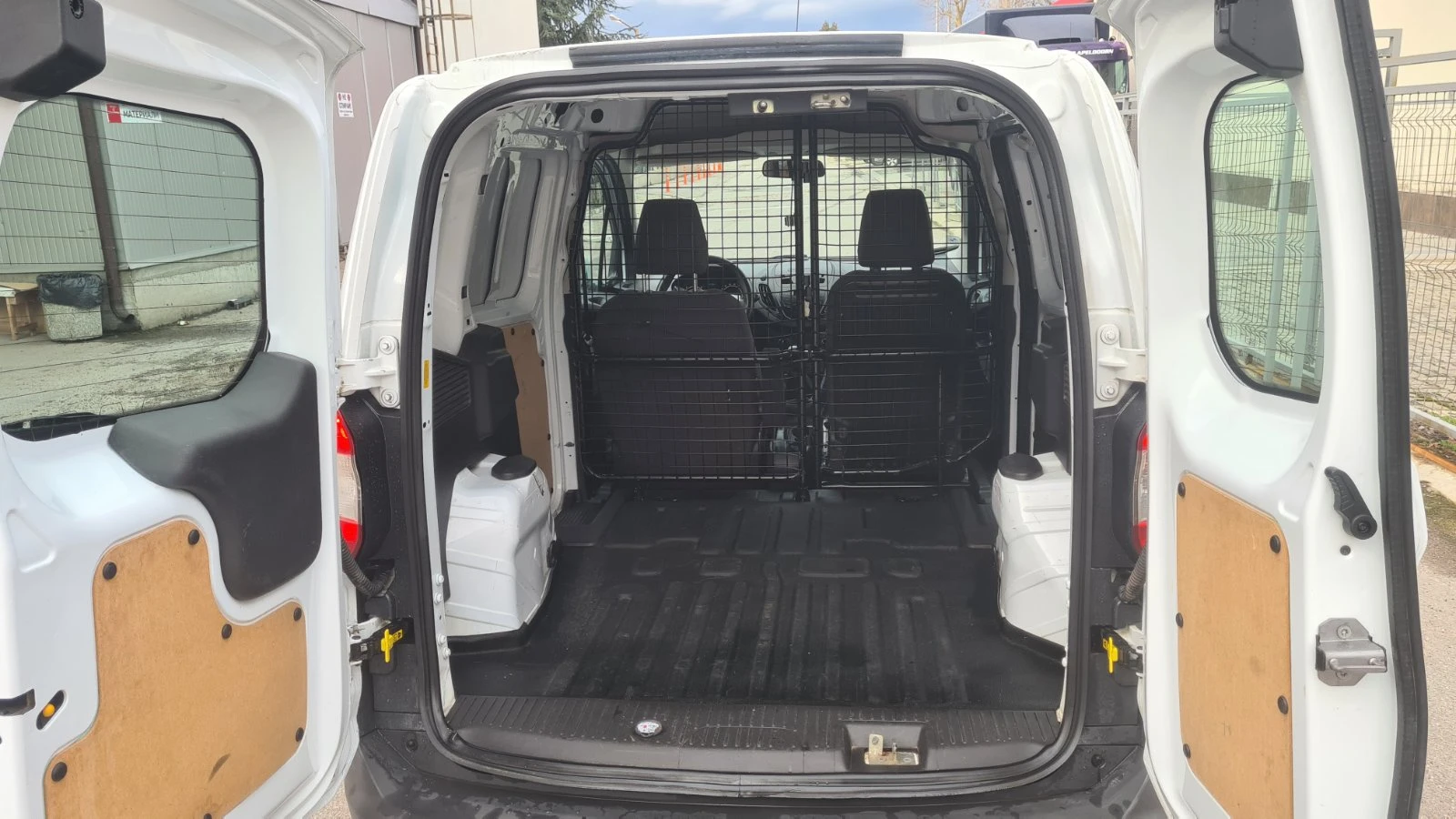 Ford Connect, снимка 8 - Автомобили и джипове - 55749313