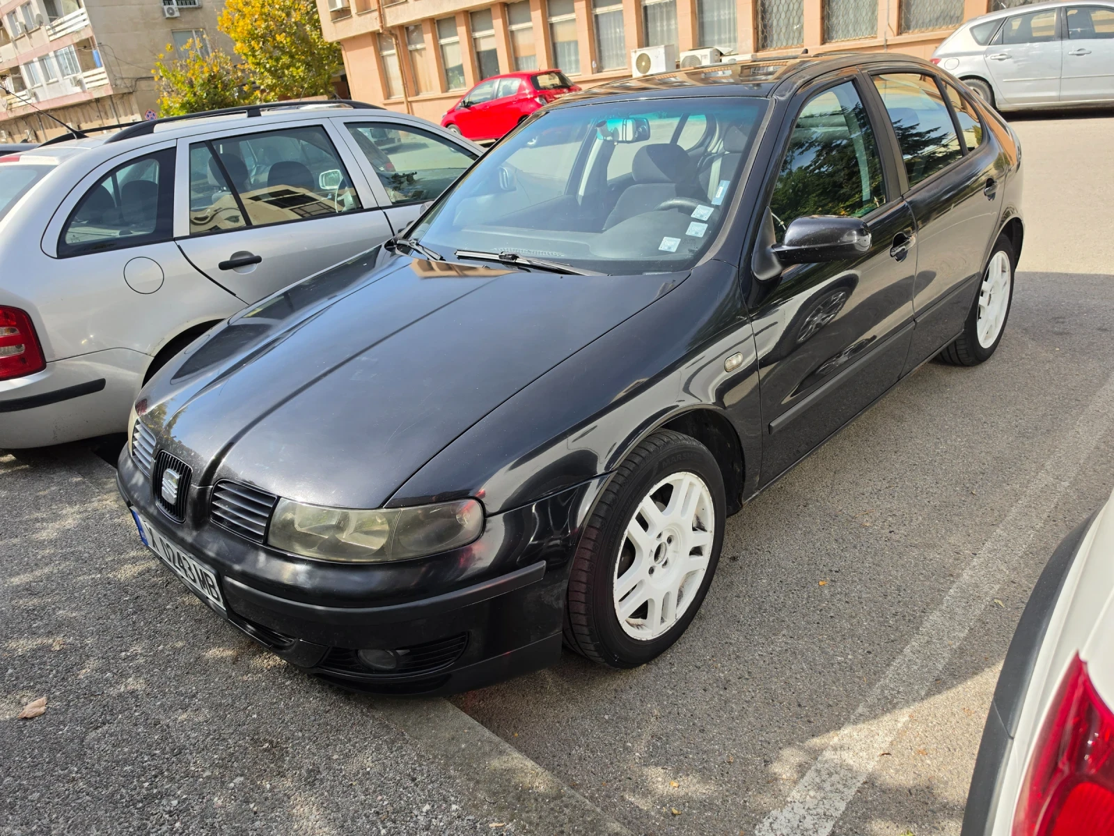 Seat Leon 1600, снимка 2 - Автомобили и джипове - 56582527