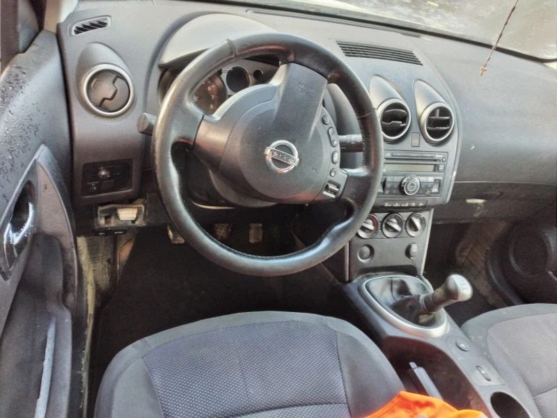 Nissan Qashqai 1.6, снимка 3 - Автомобили и джипове - 43287868