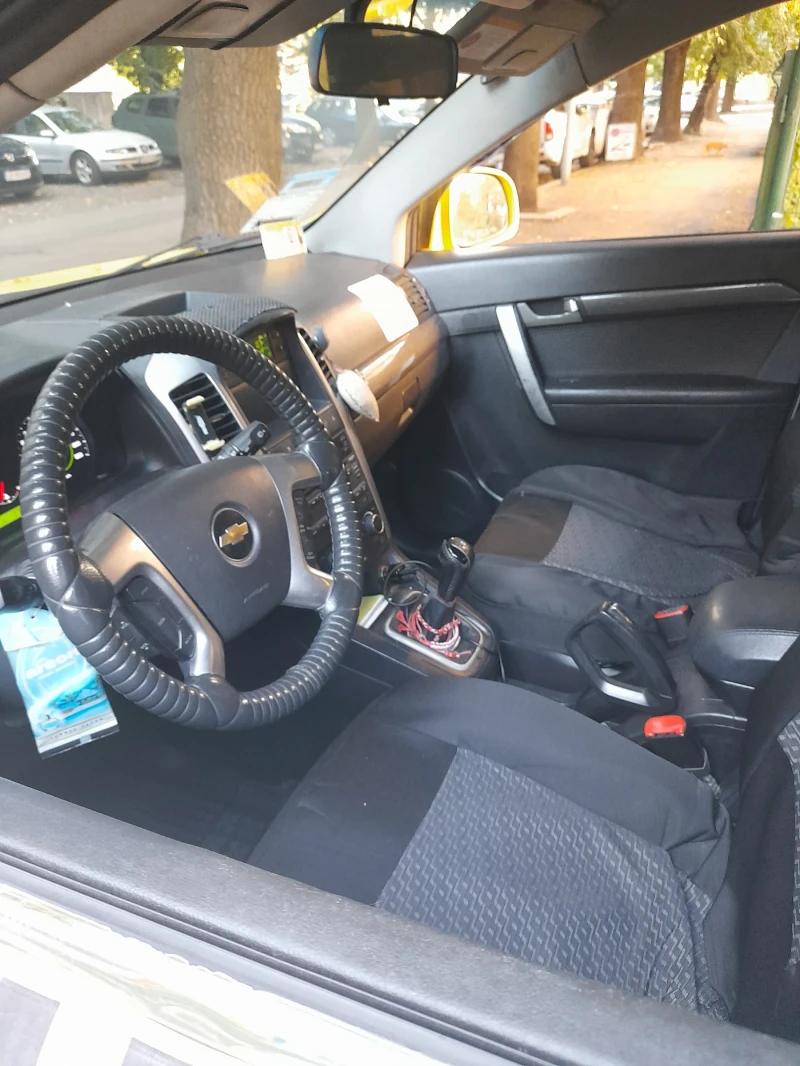 Chevrolet Captiva 2.4, снимка 4 - Автомобили и джипове - 47419281