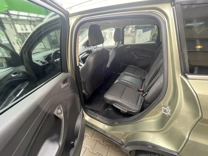 Ford Kuga, снимка 8 - Автомобили и джипове - 52717375
