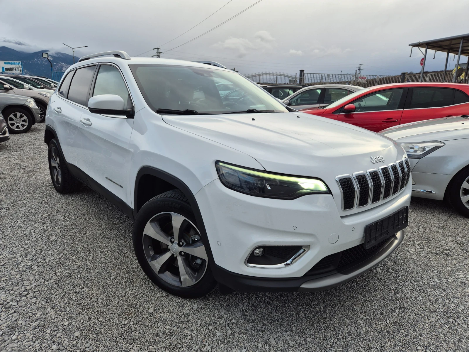 Jeep Cherokee 2.2d 4x4 - изображение 2