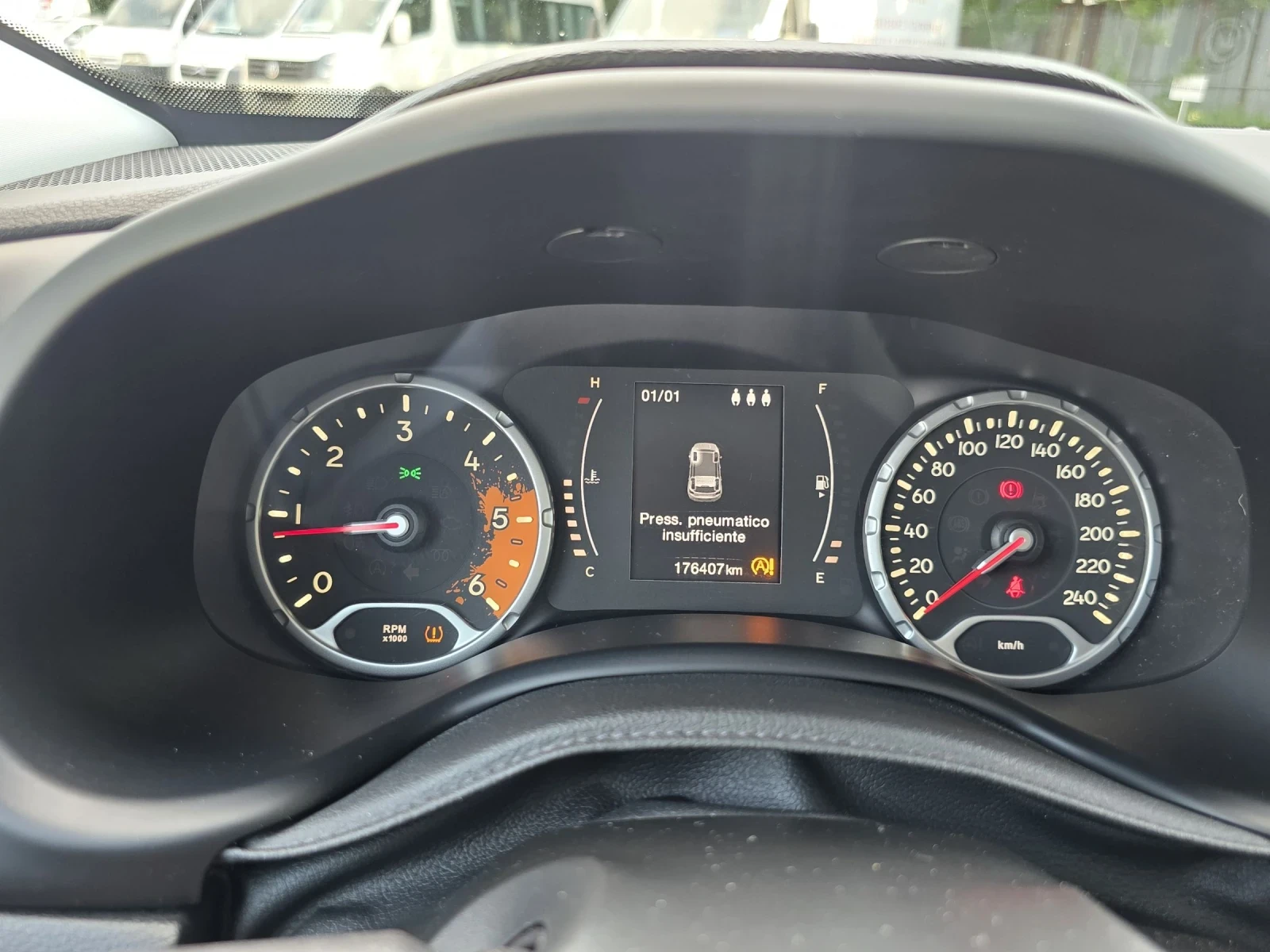 Jeep Renegade 1.6 myltijet - изображение 9