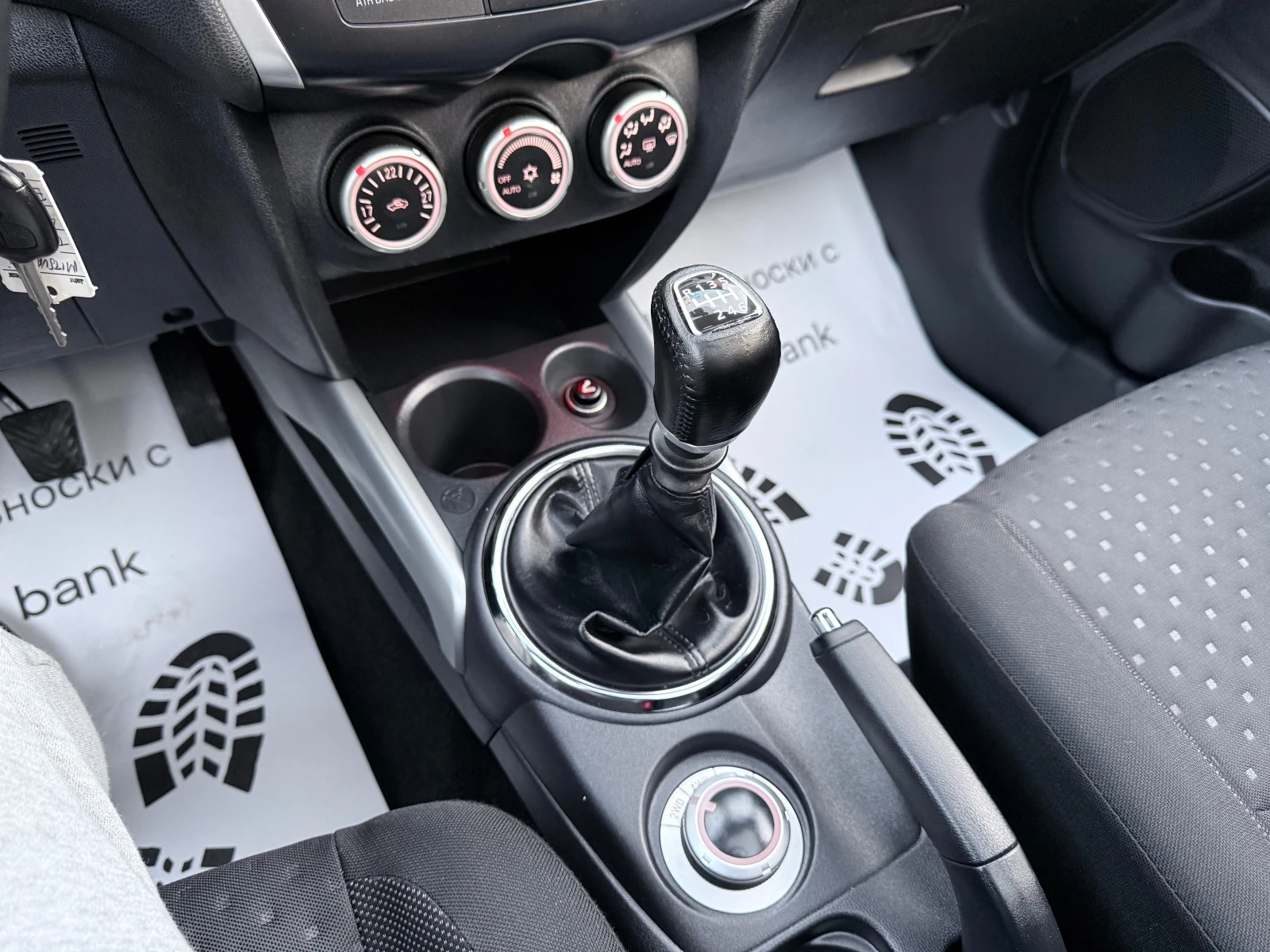 Mitsubishi ASX 1.8DI-D-150k.c.4X4* Euro5A* Панотама* Лизинг* , снимка 14 - Автомобили и джипове - 54014773