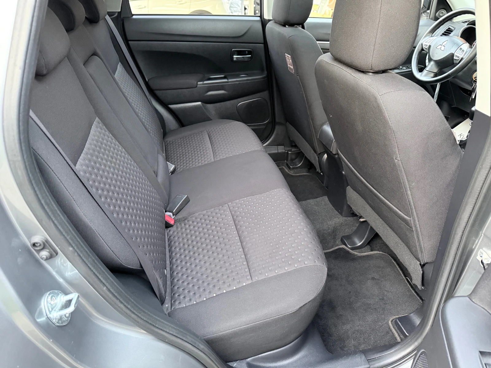 Mitsubishi ASX 1.8DI-D-150k.c.4X4* Euro5A* Панотама* Лизинг* , снимка 9 - Автомобили и джипове - 54014773