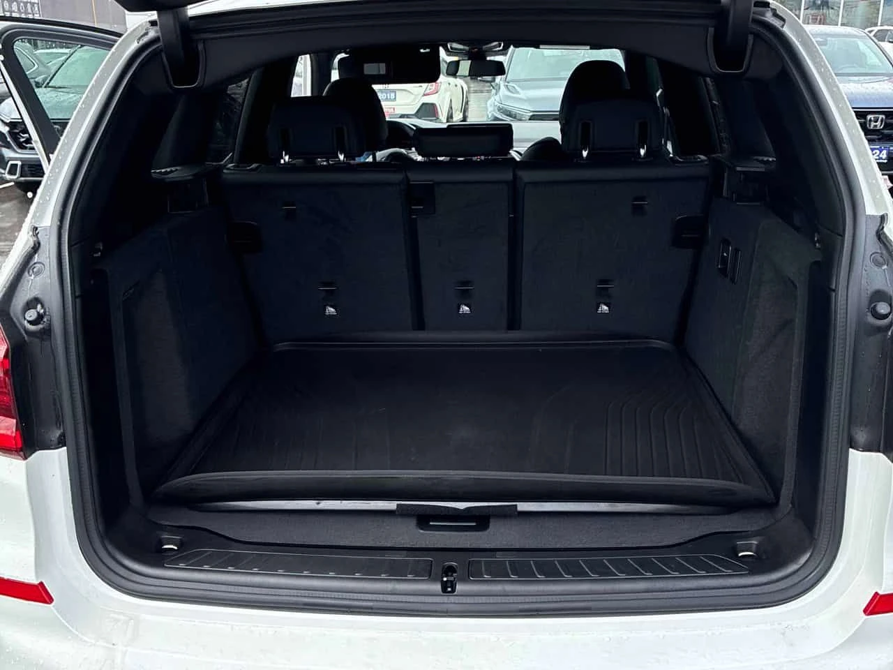 BMW X3 * xDrive30i * ПОДГРЕВ* ПАНОРАМА* ВИДЕО* , снимка 11 - Автомобили и джипове - 54183293