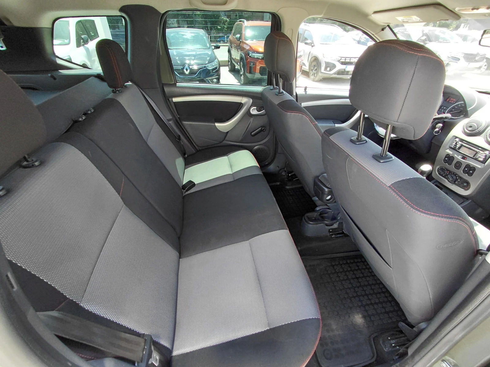 Dacia Duster 1.5 dCi/110�.�/Laureate | Mobile.bg � ����������� 14