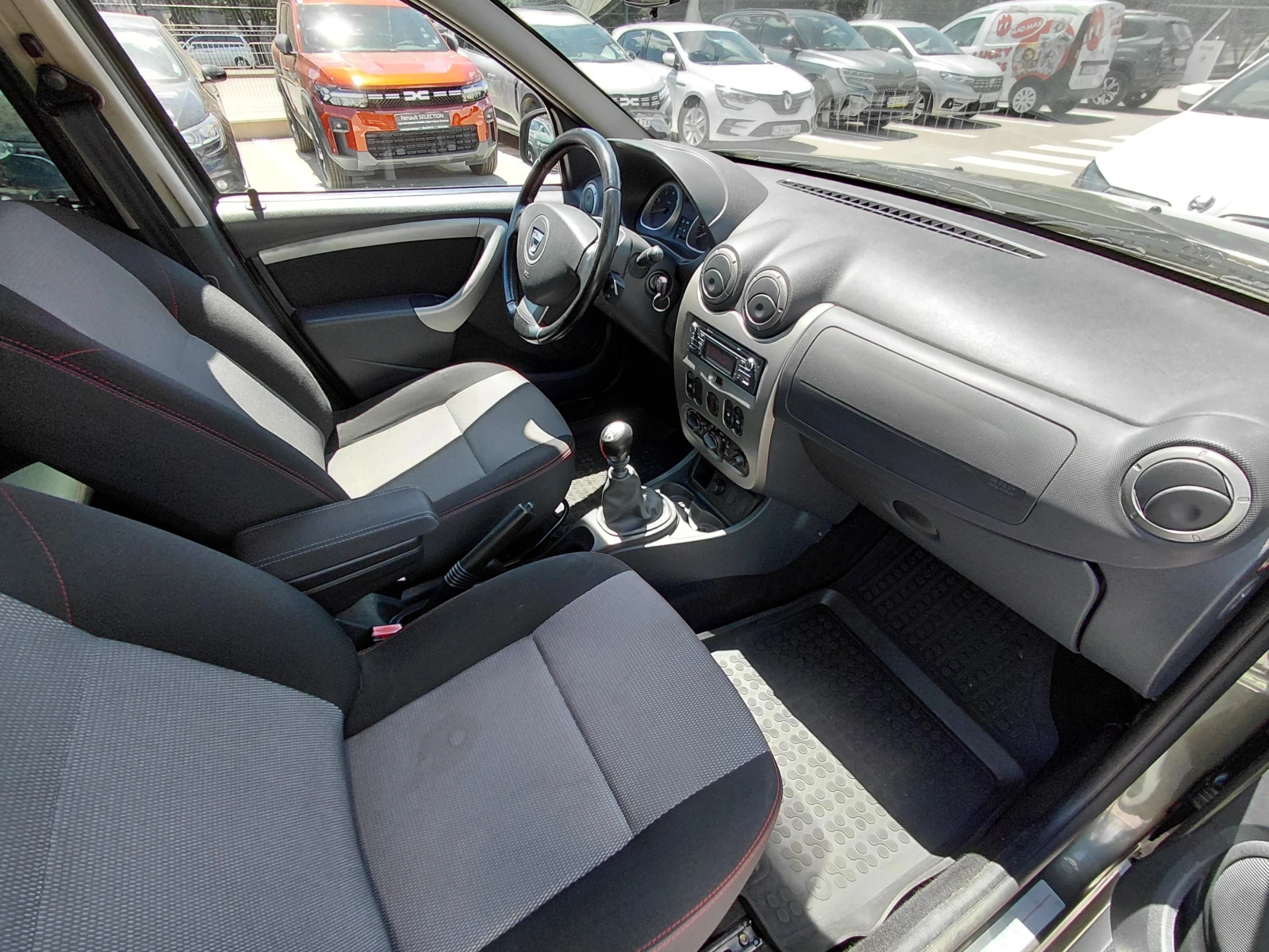 Dacia Duster 1.5 dCi/110�.�/Laureate | Mobile.bg � ����������� 12