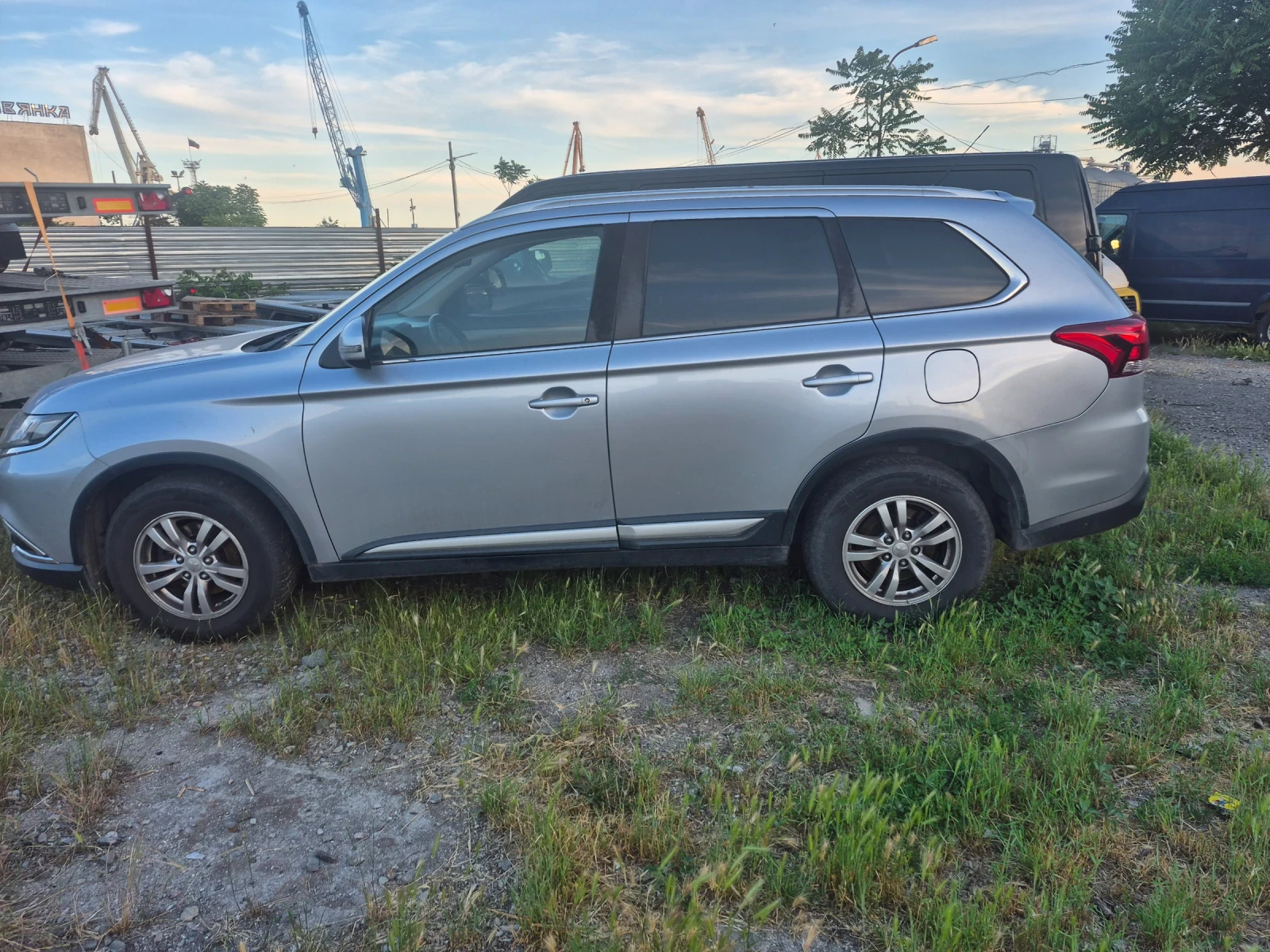 Mitsubishi Outlander, снимка 2 - Автомобили и джипове - 54825877