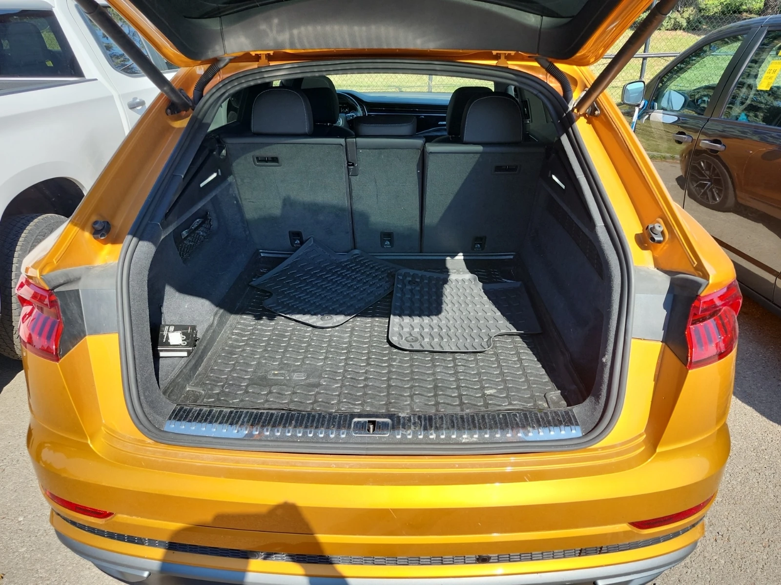 Audi Q8 * PROGRESSIV * CARFAX * Без инциденти * , снимка 12 - Автомобили и джипове - 55332067