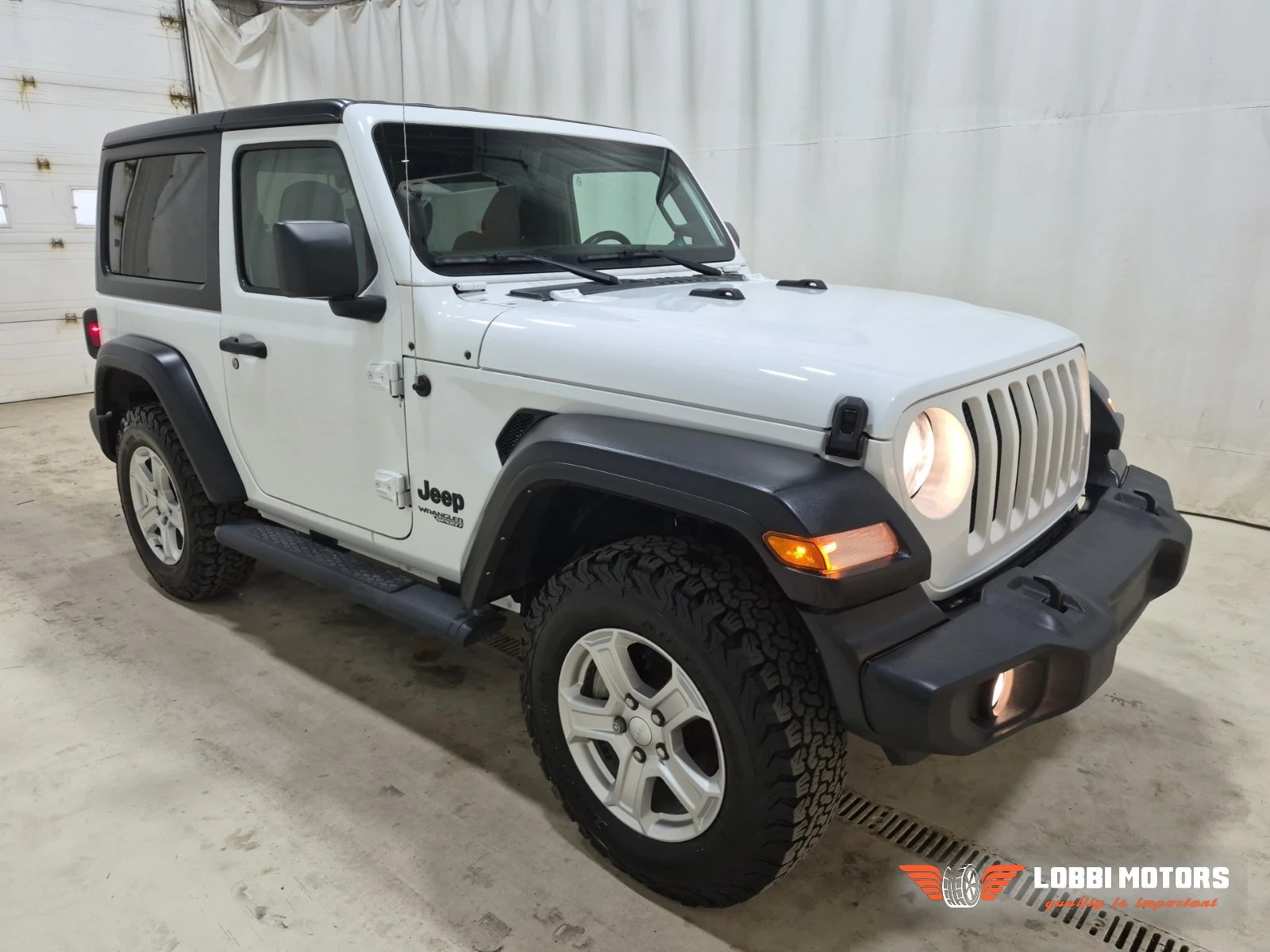 Jeep Wrangler, снимка 2 - Автомобили и джипове - 55928363
