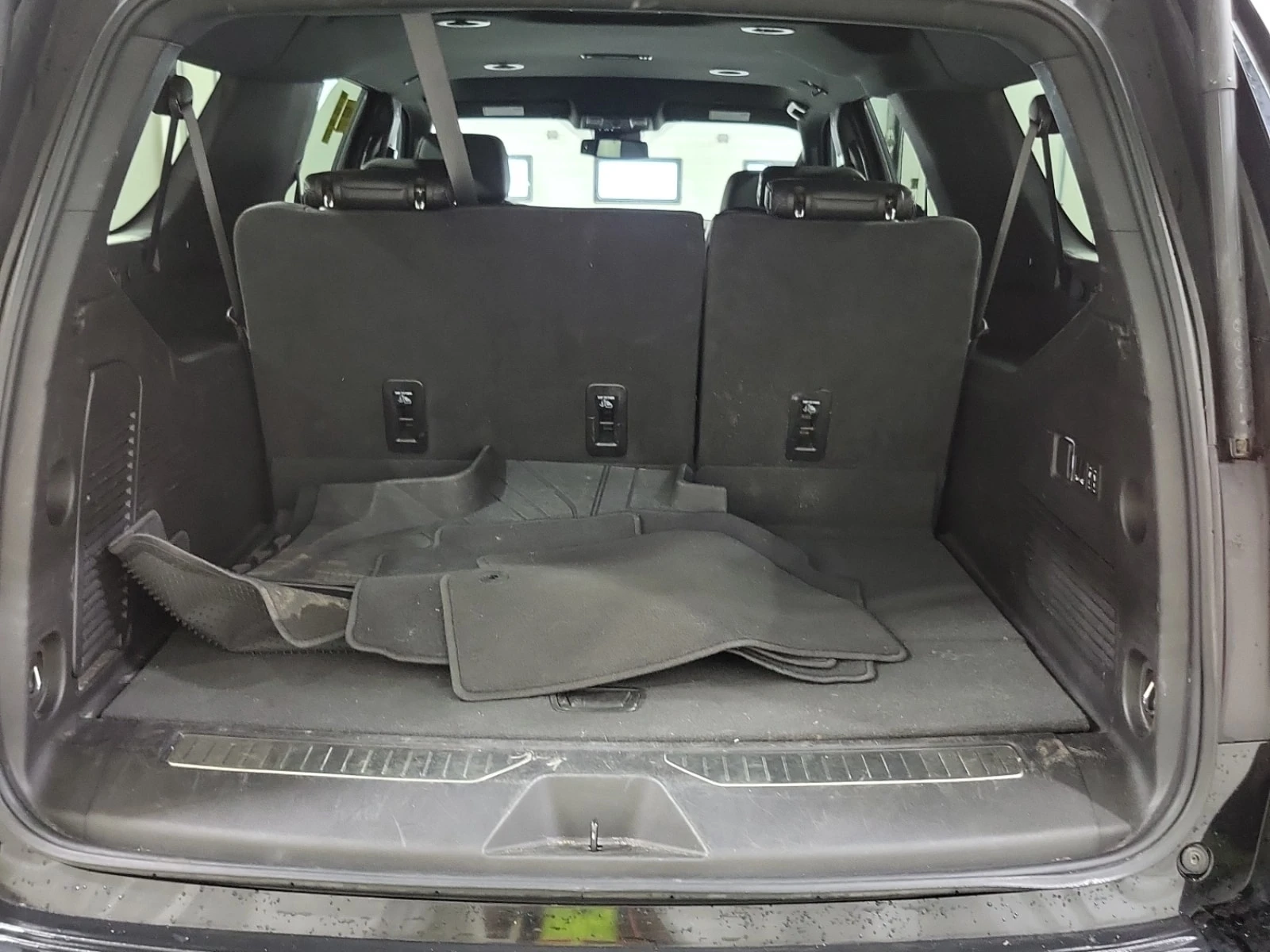 Chevrolet Suburban * 4WD 4dr RST * ���������� ��� ������������ ������ | Mobile.bg � ����������� 17