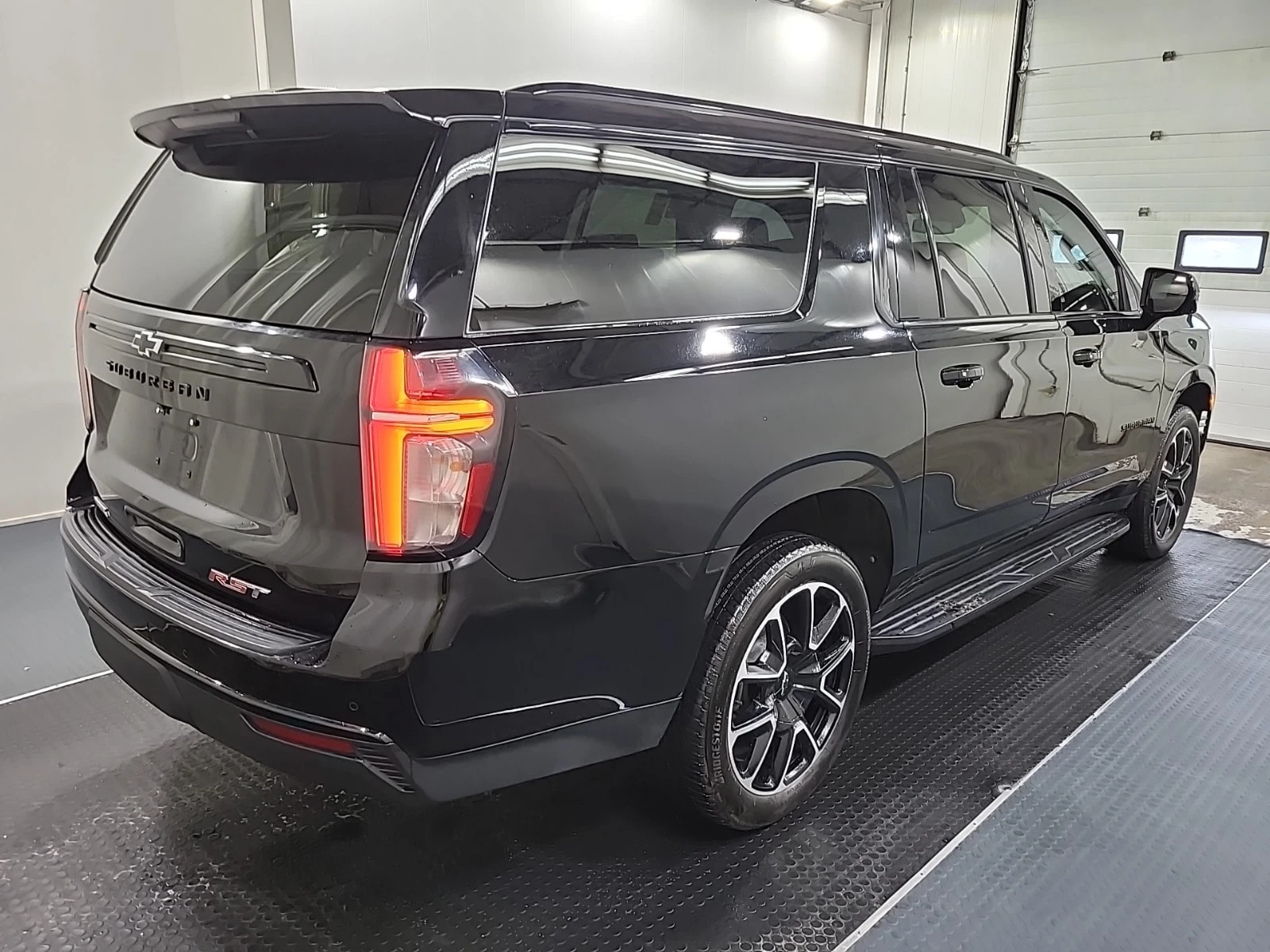 Chevrolet Suburban * 4WD 4dr RST * ���������� ��� ������������ ������ | Mobile.bg � ����������� 10