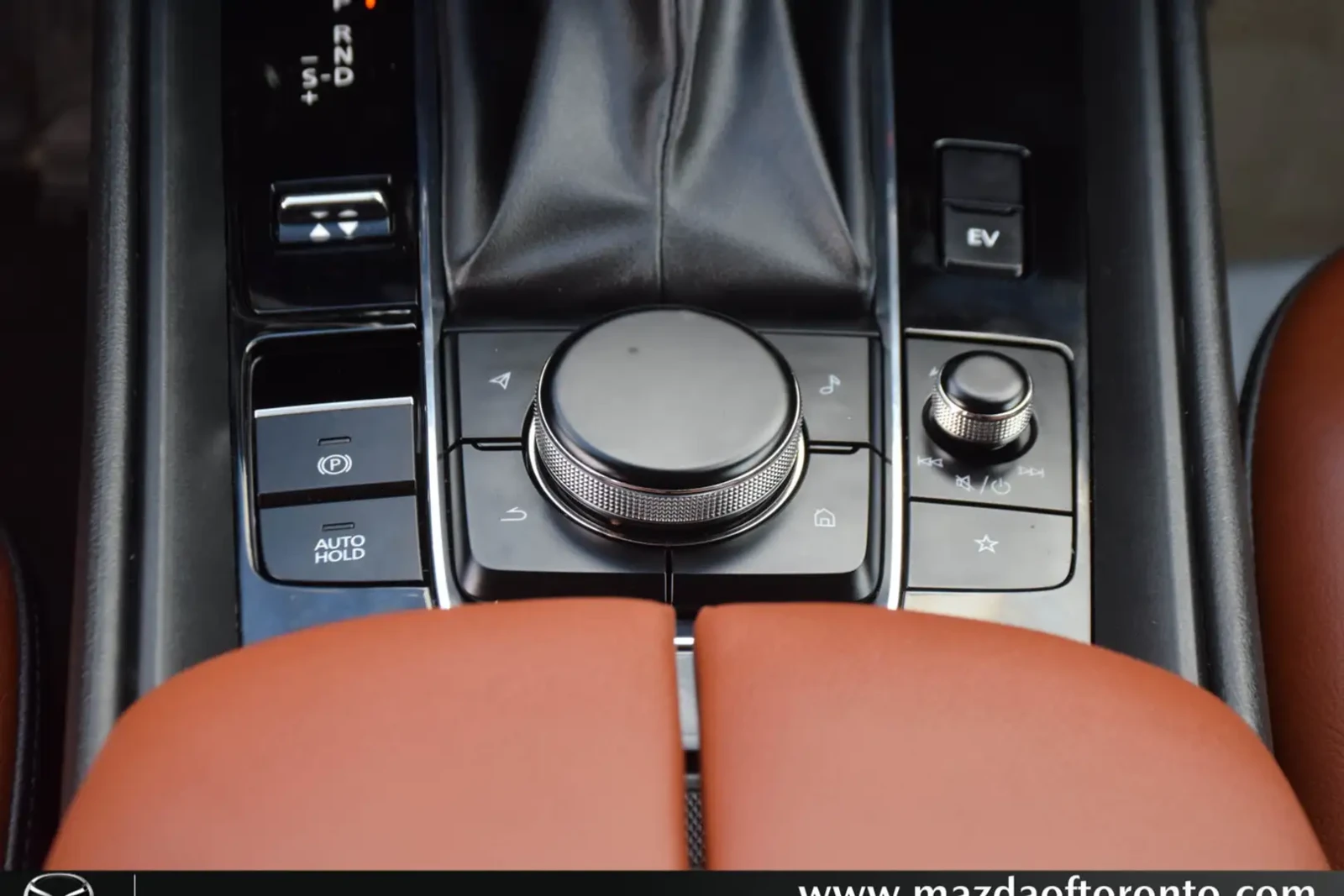 Mazda CX-50 GT HYBRID! TERACOTTA INTERIOR, снимка 15 - Автомобили и джипове - 56196315