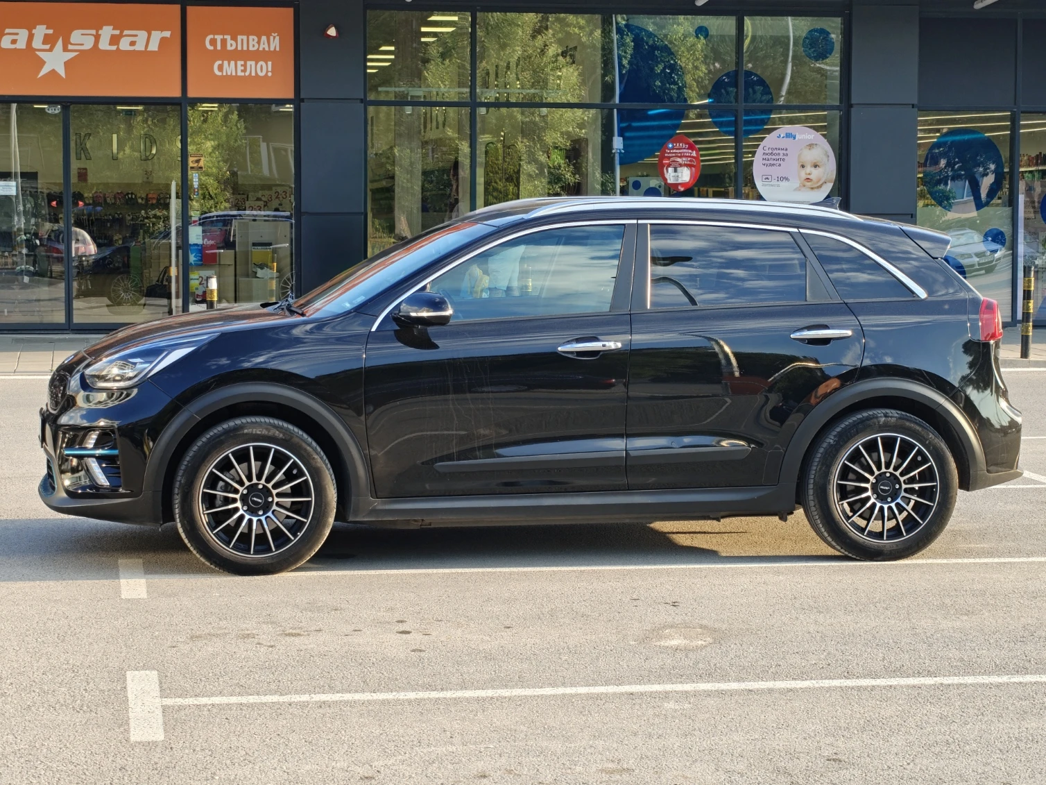 Kia Niro e-Niro Executive Line, снимка 2 - Автомобили и джипове - 56365970