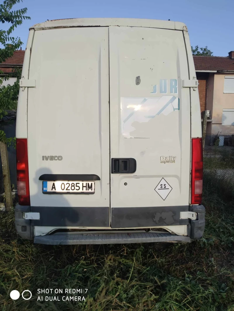 Iveco Daily Товарен, снимка 3 - Бусове и автобуси - 47450137