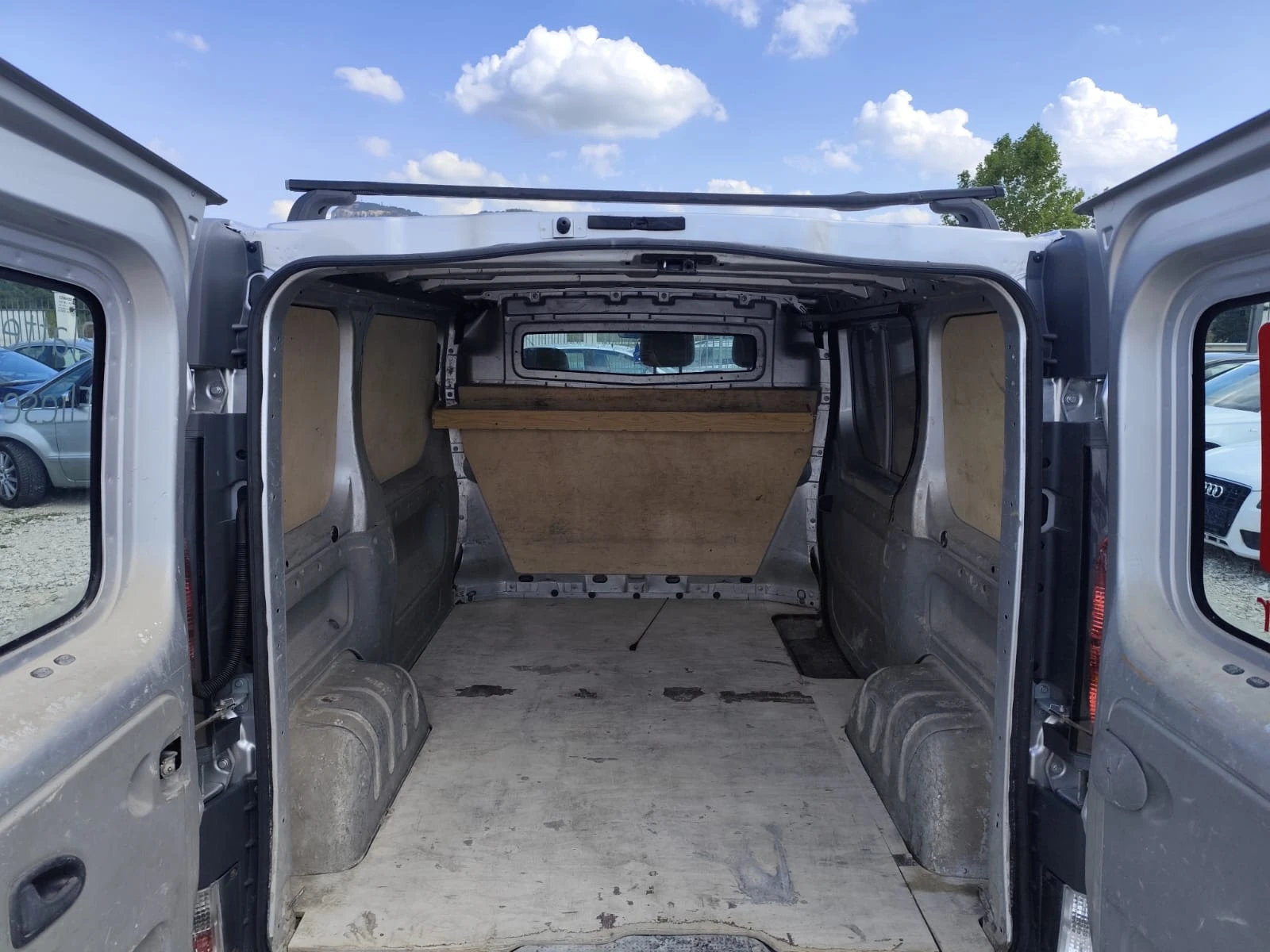 Nissan Primastar 1.9 дизел - изображение 8