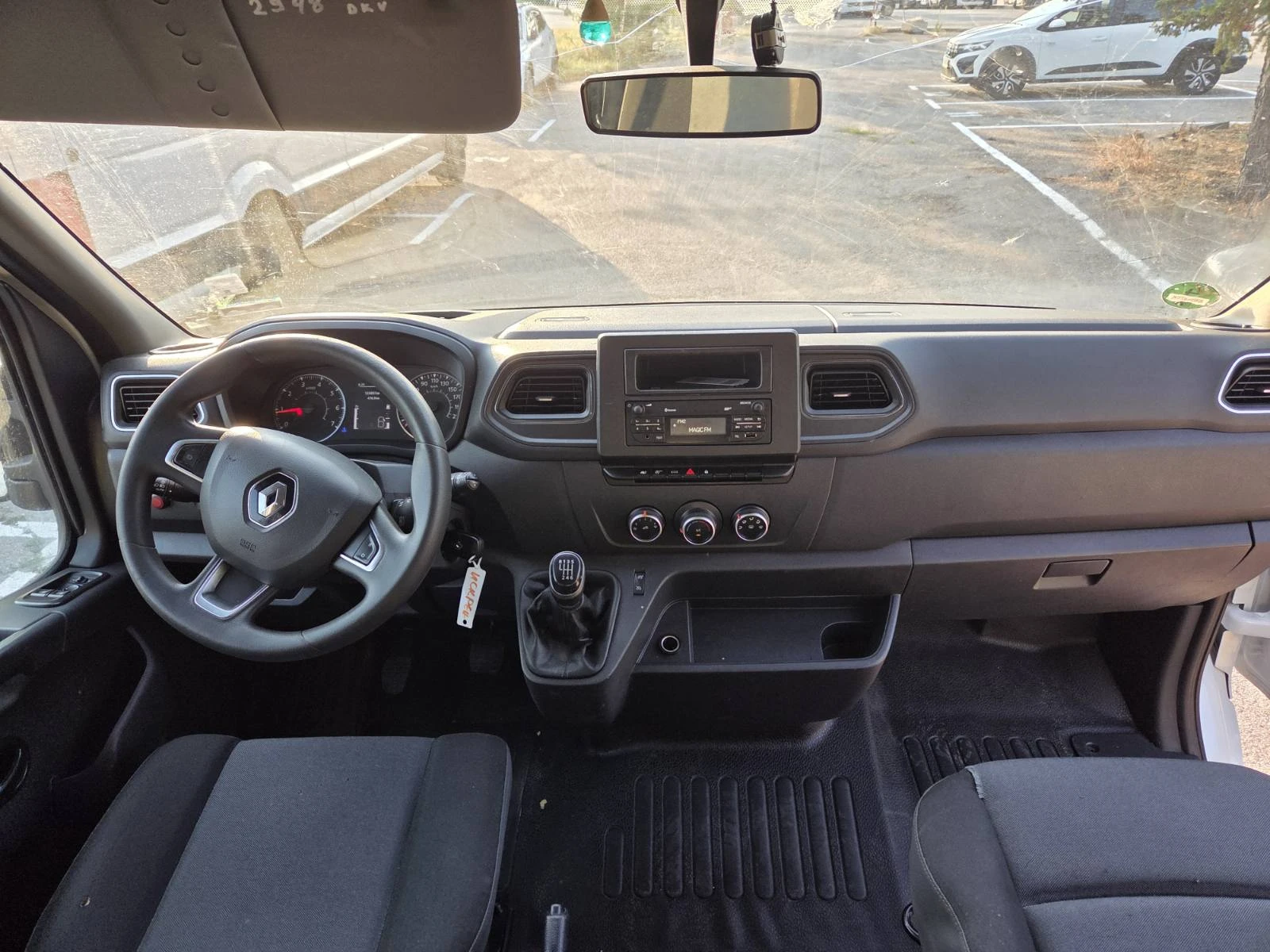 Renault Master 2, 3 DCi 1+ 1 места легло/печка, снимка 5 - Бусове и автобуси - 55307597