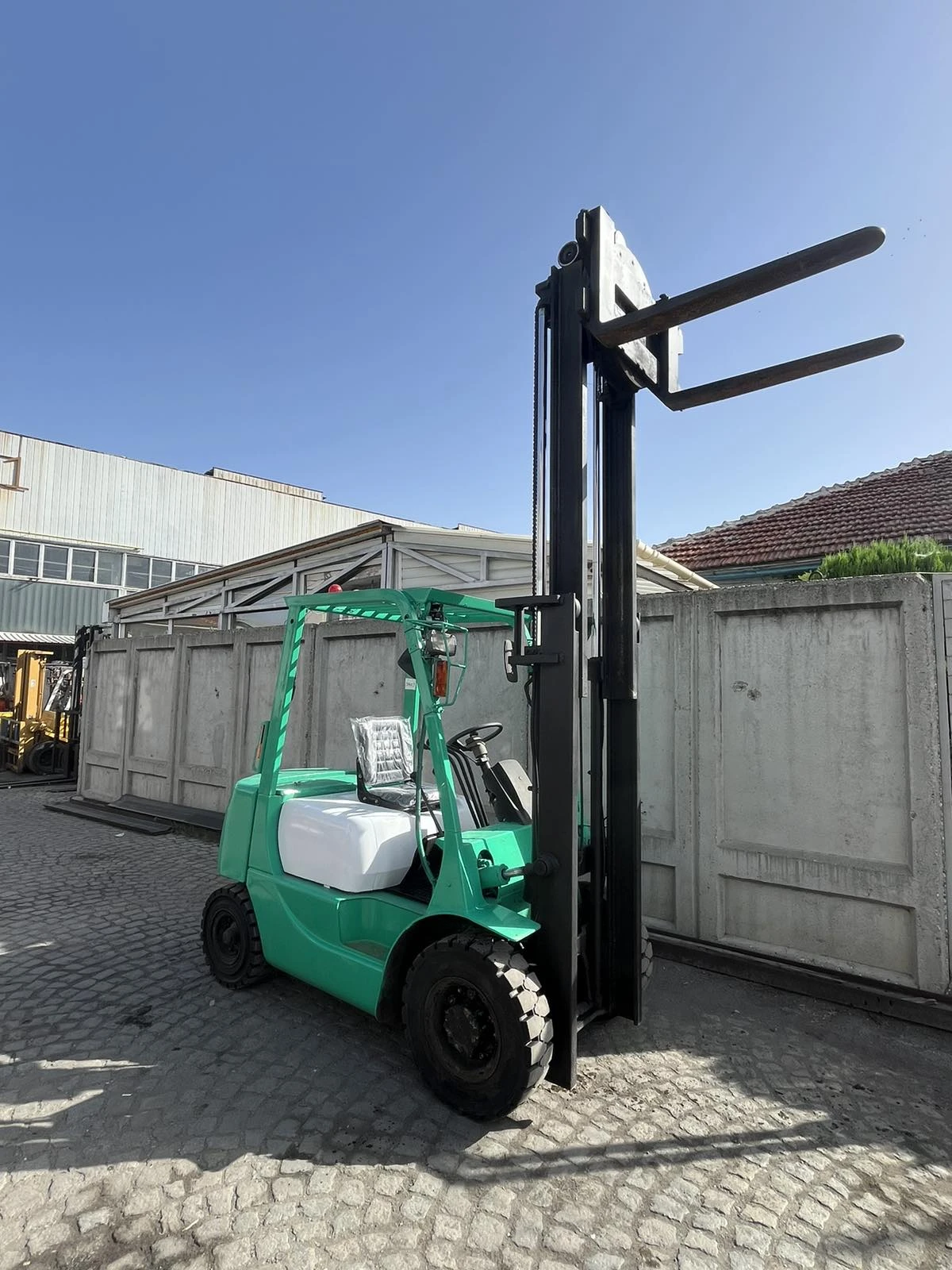  Mitsubishi  | Mobile.bg   1