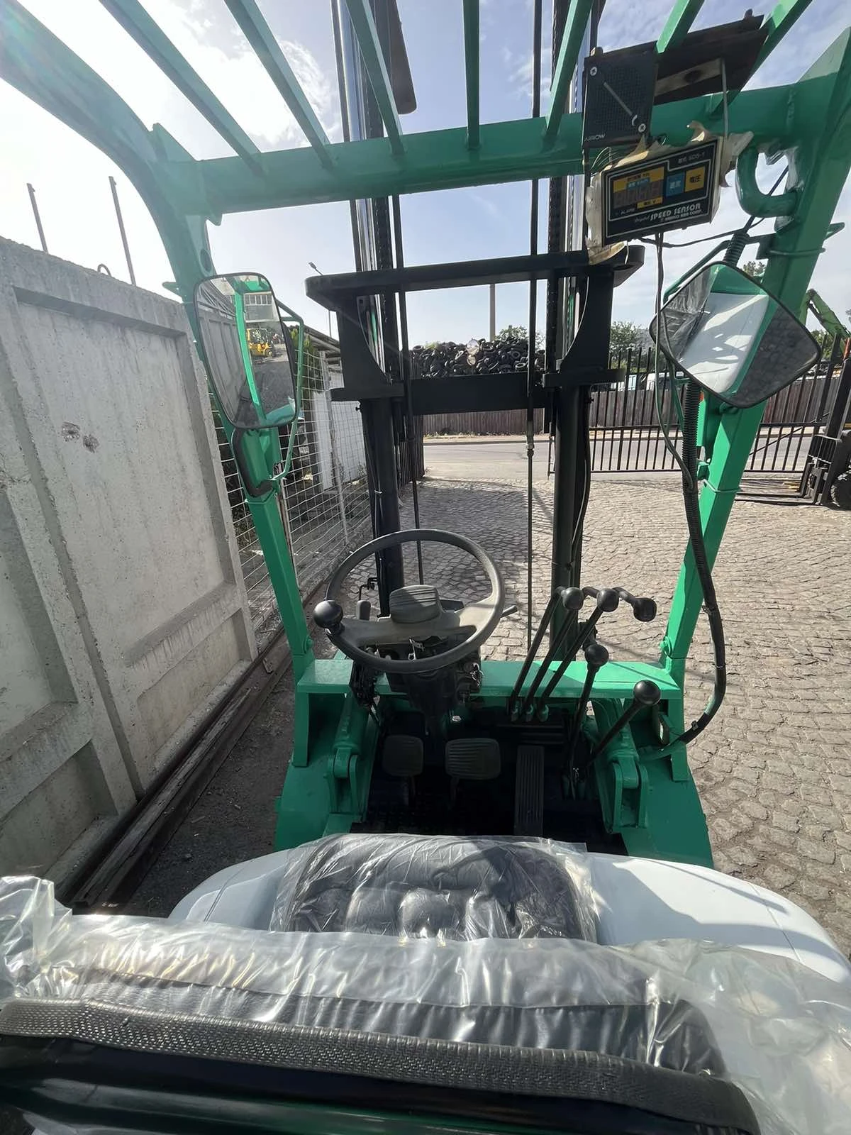  Mitsubishi  | Mobile.bg   4