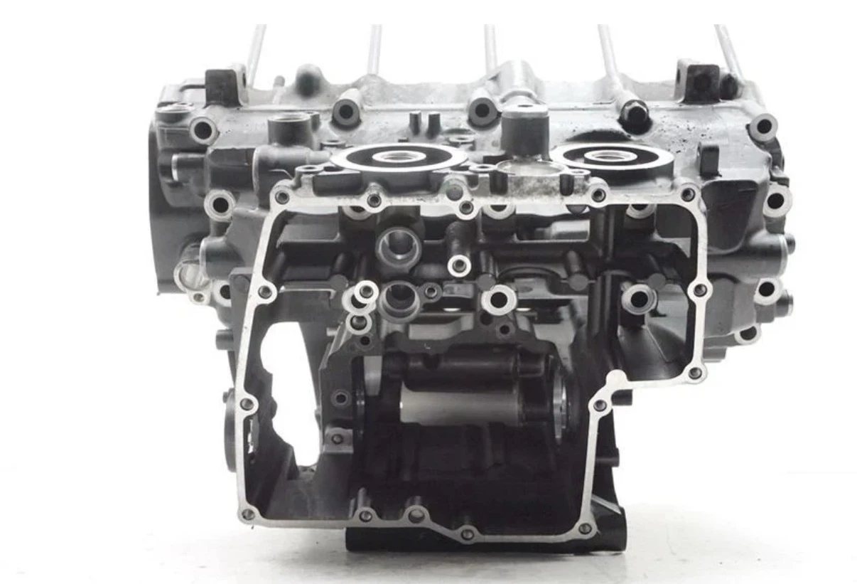 Долнище за Yamaha FZ1 R1 блок, снимка 8 - Части - 55253662