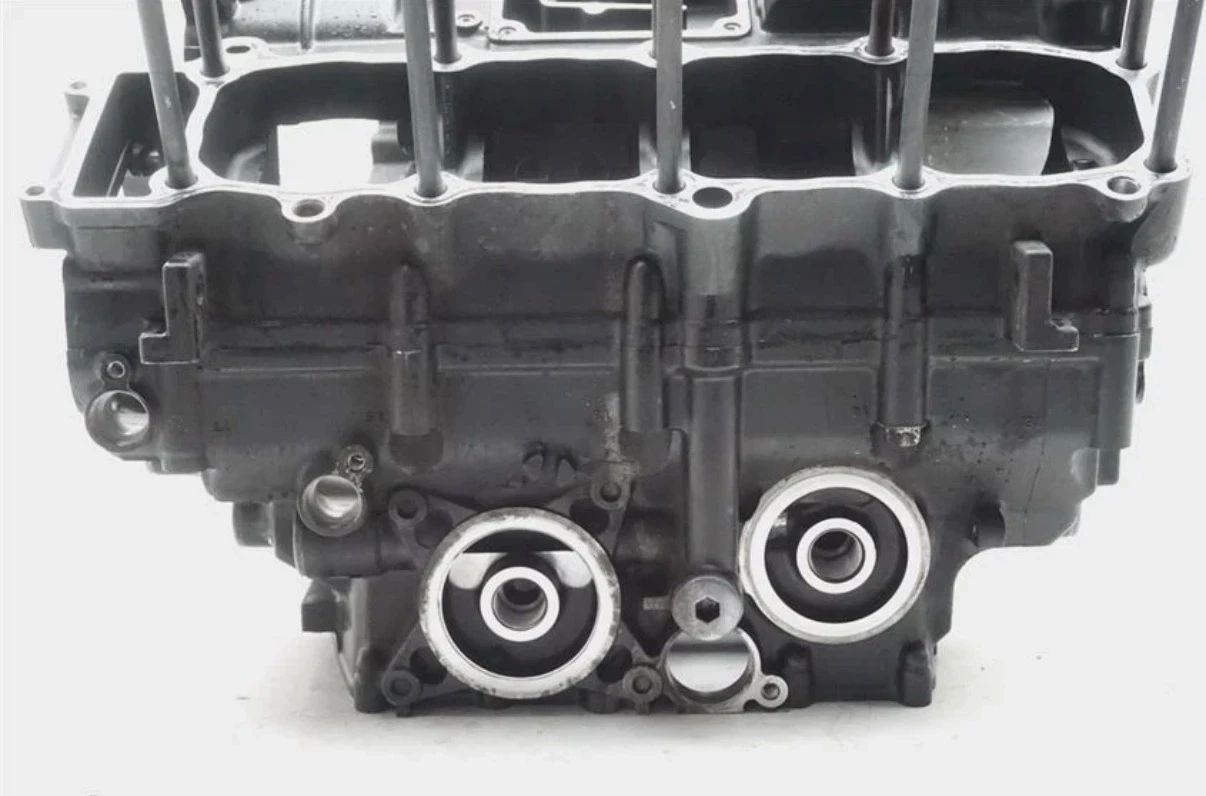 Долнище за Yamaha FZ1 R1 блок, снимка 2 - Части - 55253662