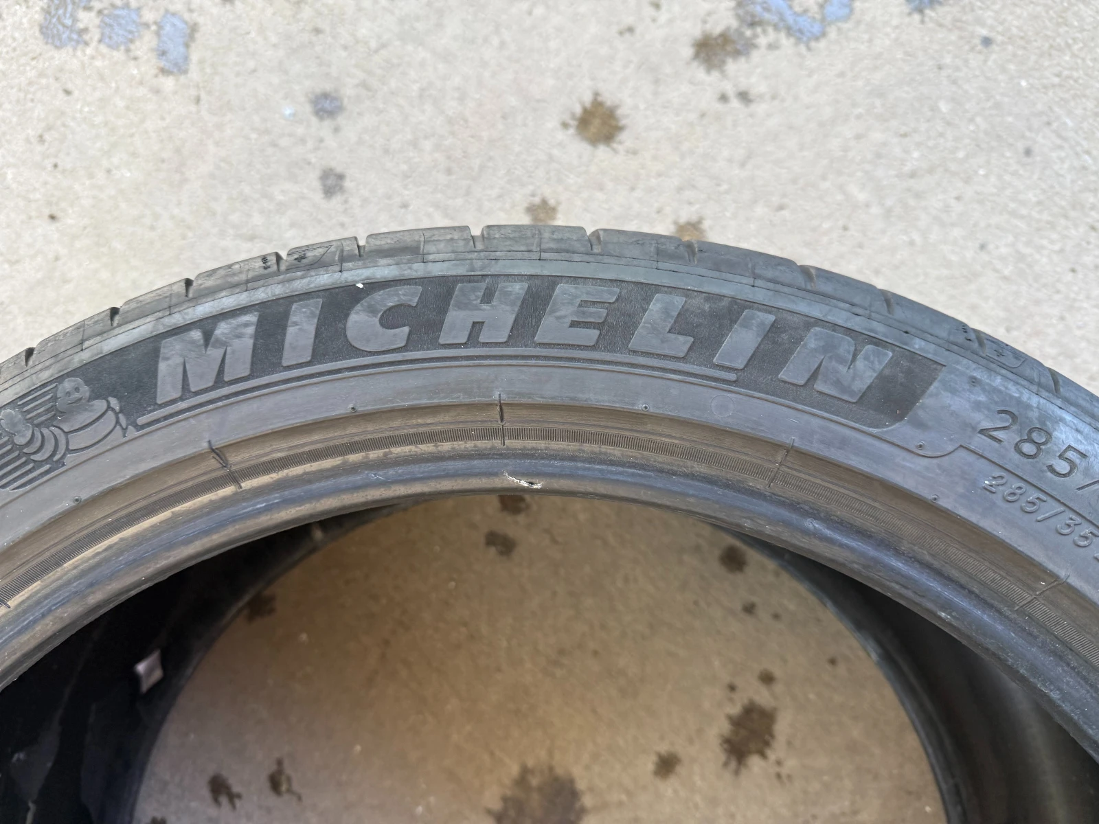 Гуми Летни 285/35R20, снимка 5 - Гуми и джанти - 54928131