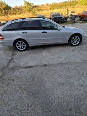 Mercedes-Benz C 220, снимка 3