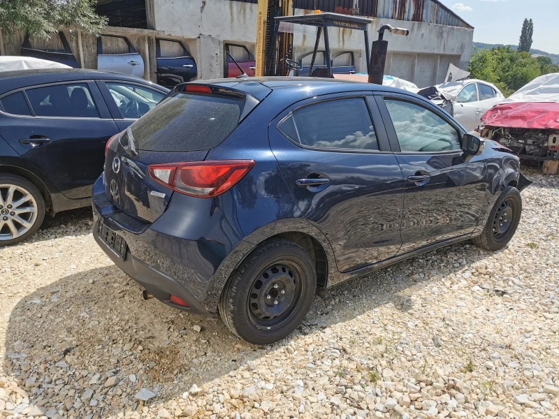 Mazda 2 1.5 SkyactivG, снимка 3 - Автомобили и джипове - 47614005