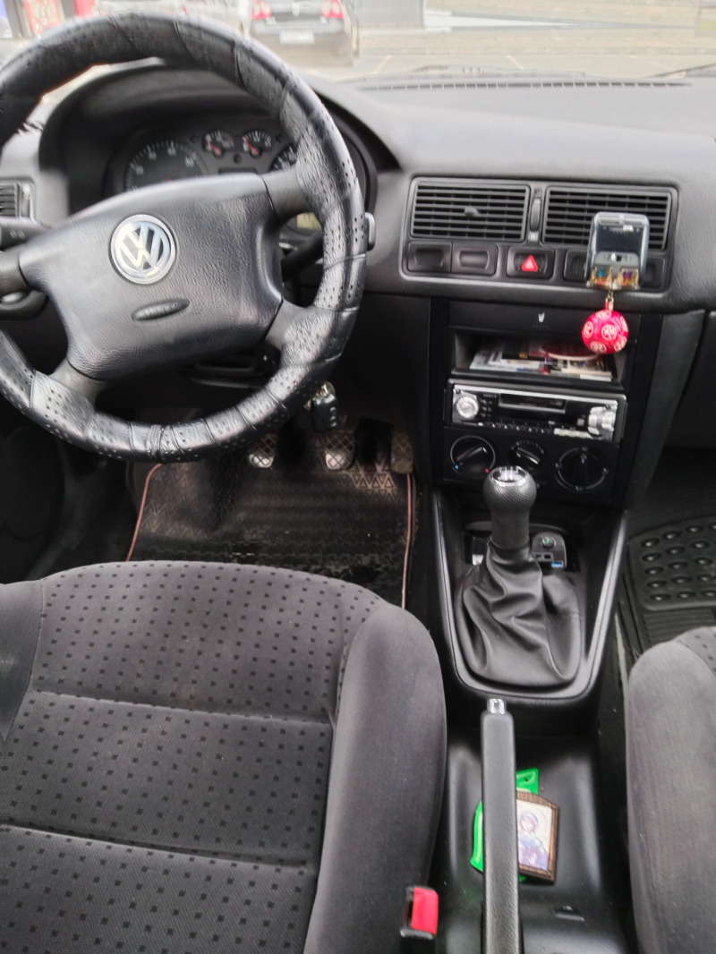 VW Golf, снимка 6 - Автомобили и джипове - 46473894