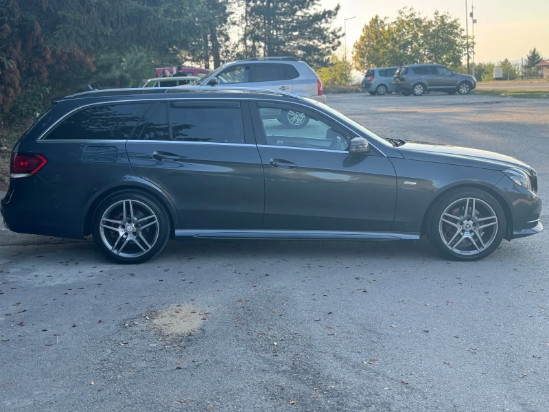 Mercedes-Benz E 220, снимка 4 - Автомобили и джипове - 47411740