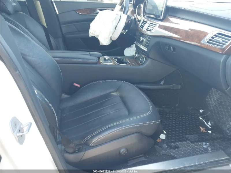 Mercedes-Benz CLS 550 AMG* BURMESTER* ПОДГРЕВ* М.ТОЧКА, снимка 10 - Автомобили и джипове - 52754014