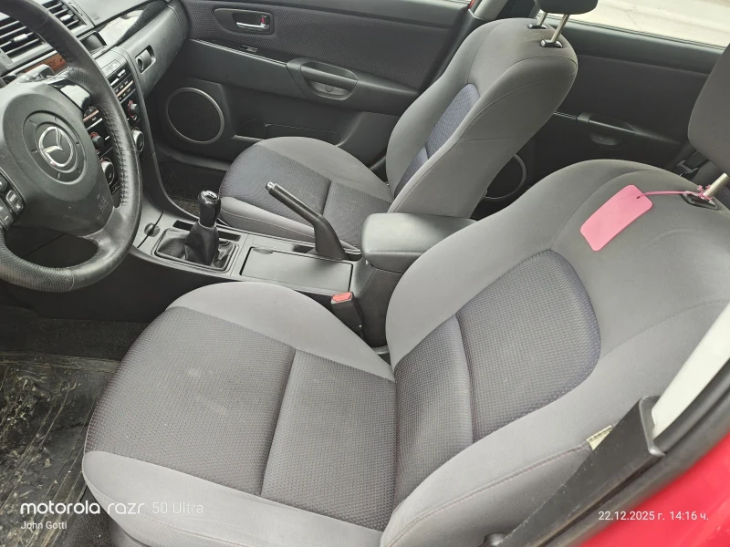 Mazda 3 1.4i klimatronik Evro 4 , снимка 8 - Автомобили и джипове - 52875690