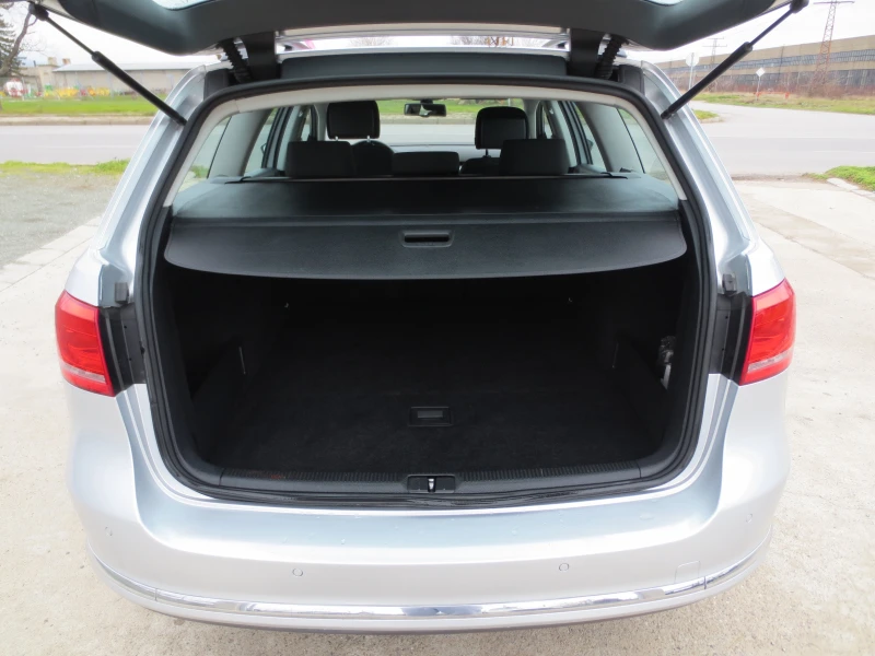 VW Passat 1.6 TDI, снимка 15 - Автомобили и джипове - 52903613