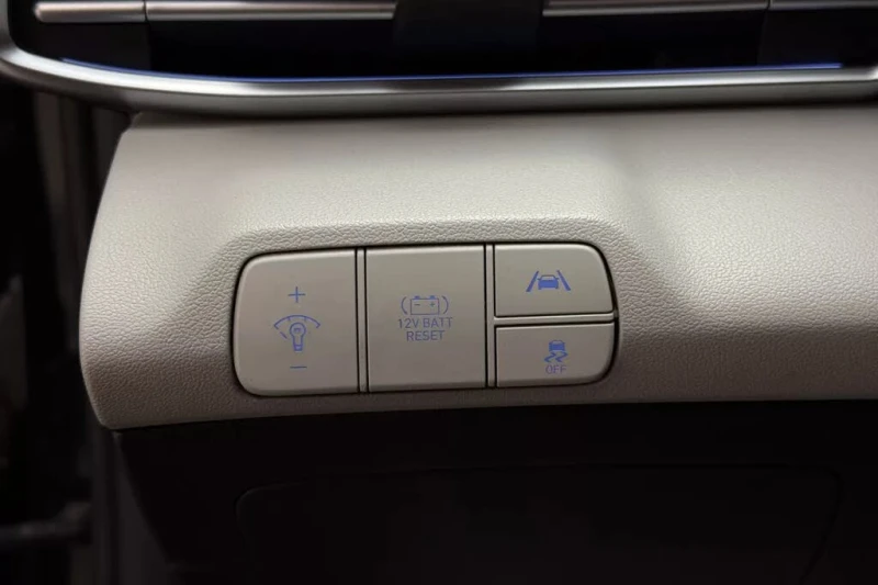 Hyundai Elantra 2023 Hyundai Elantra Hybrid Luxury , снимка 8 - Автомобили и джипове - 53208368