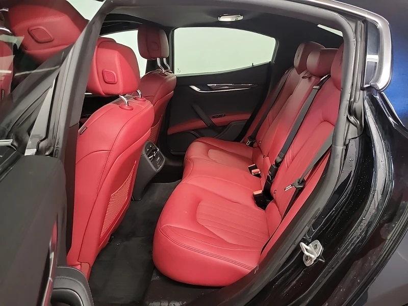 Maserati Ghibli 3L 6cyl AWD, снимка 4 - Автомобили и джипове - 53597357