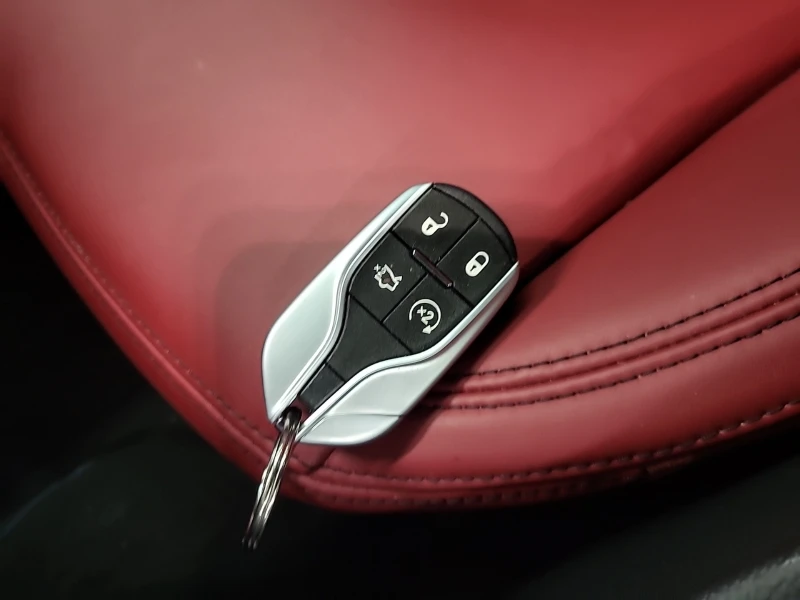 Maserati Ghibli 3L 6cyl AWD, снимка 9 - Автомобили и джипове - 53597357