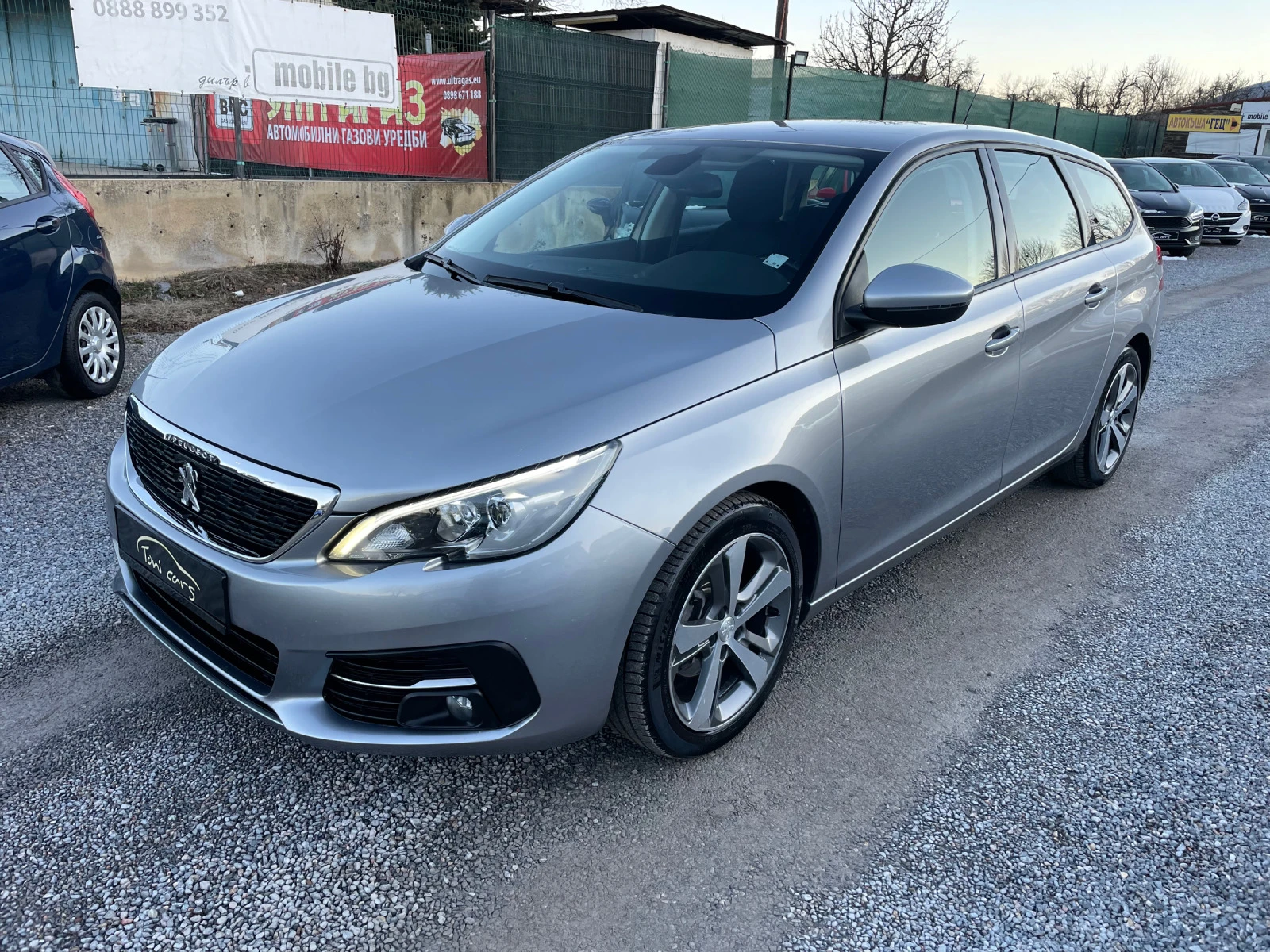 Peugeot 308 1.5hdi !!! Facelift!!!Navi Full EURO 6 - изображение 2