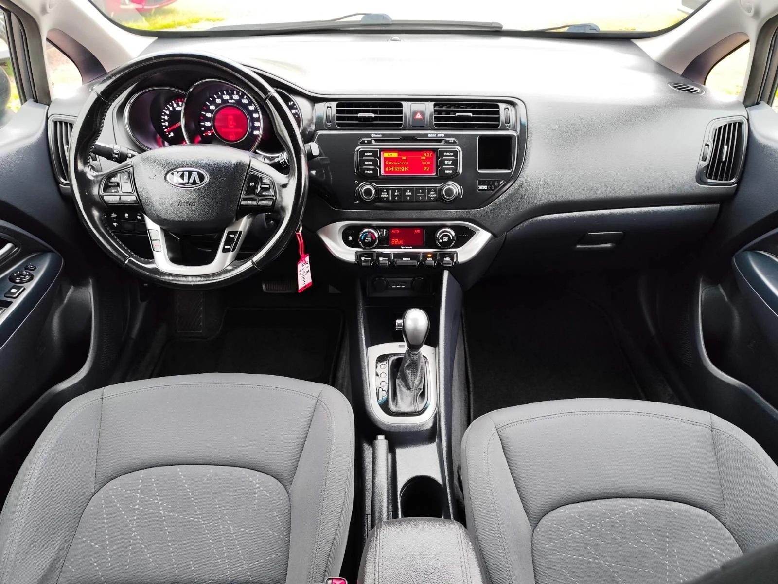 Kia Rio 1.4CVVT Style109к.с - изображение 9