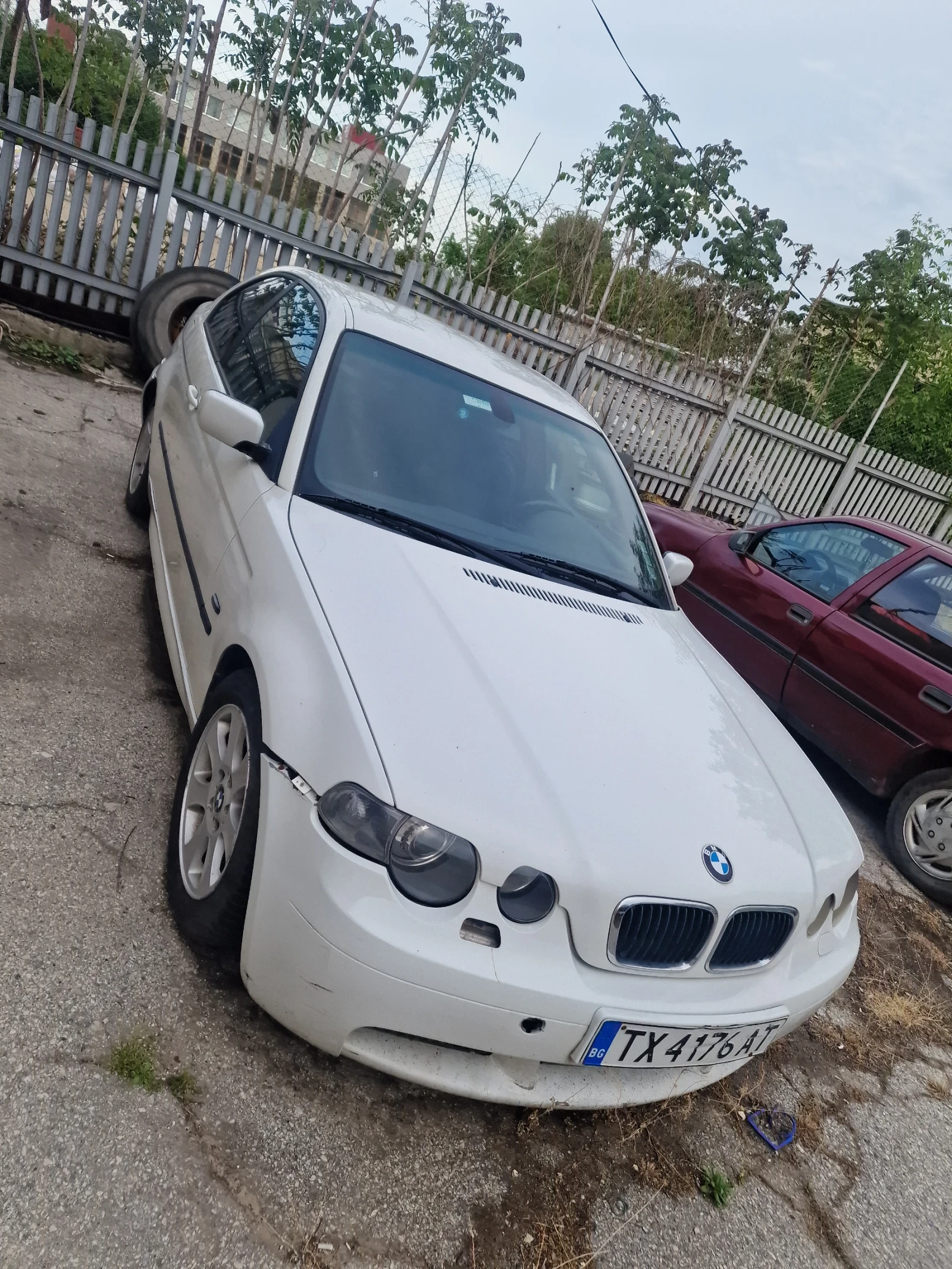 BMW 320 Компакт - изображение 2
