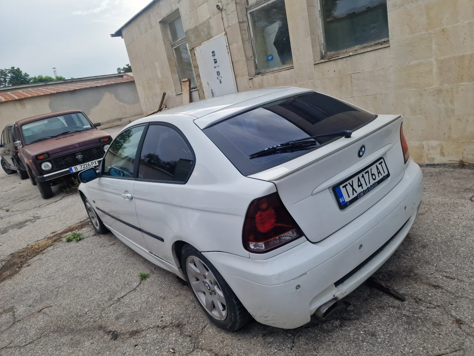 BMW 320 Компакт - изображение 5