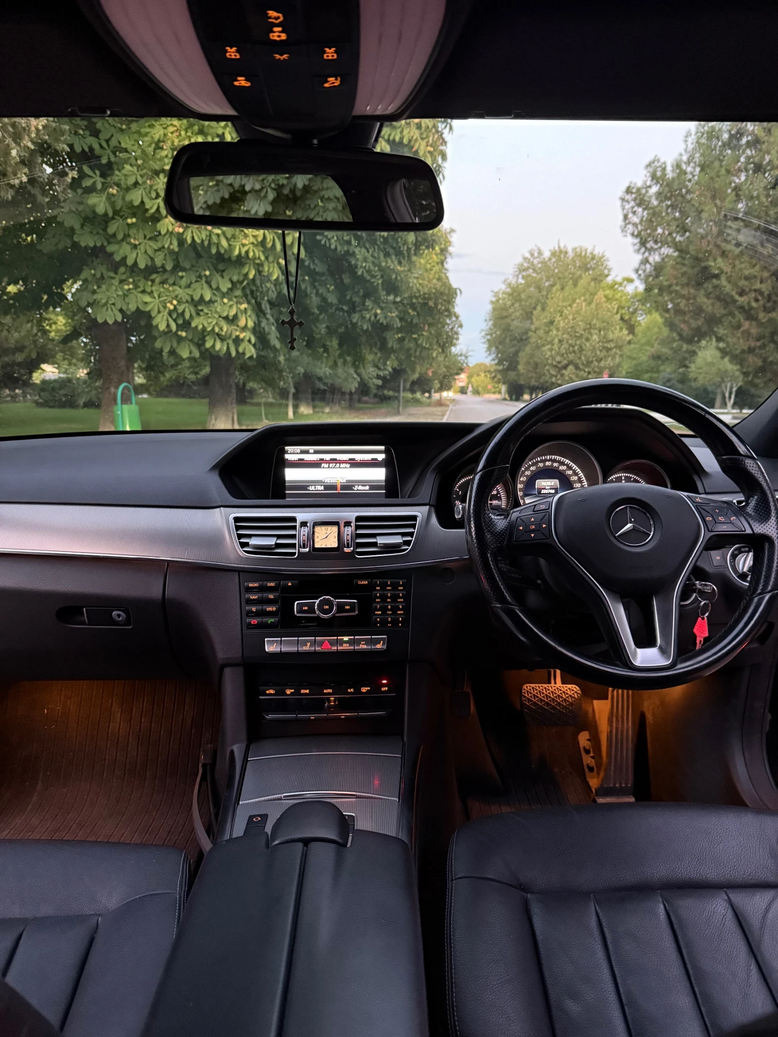 Mercedes-Benz E 220  - изображение 7